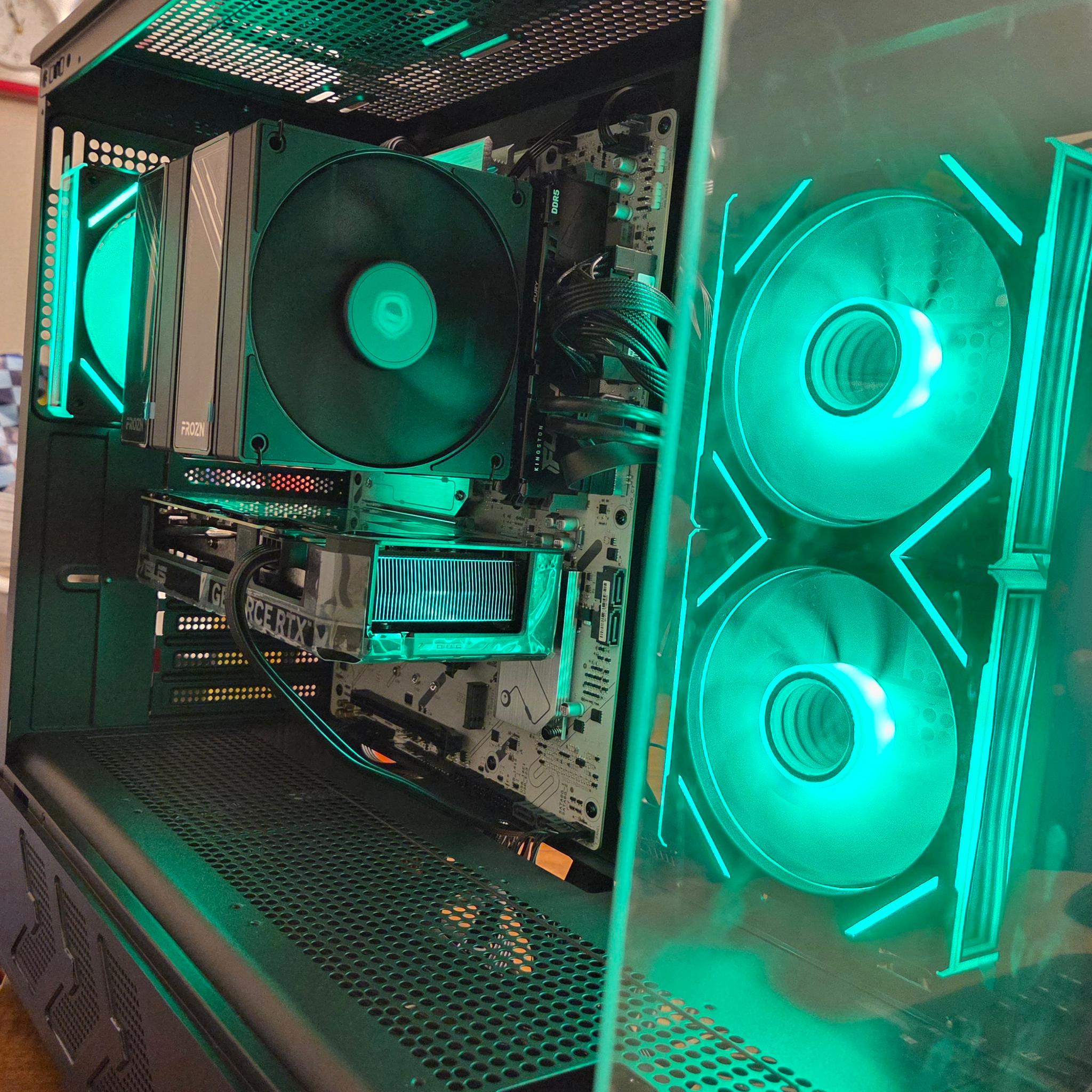 ASUS Gaming PC Build, R7 7700x-ASUS 4070 EVO OC-32GB Kingston-2TB WD Blue S5000