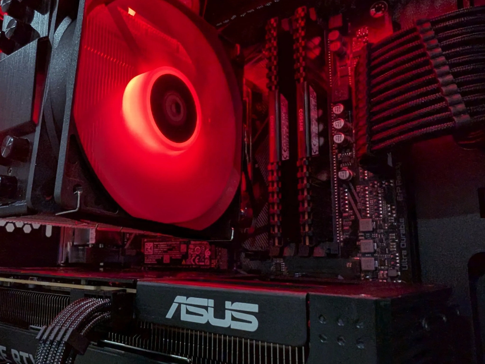 Gaming PC // RTX 5060 - Ryzen 7 3700X