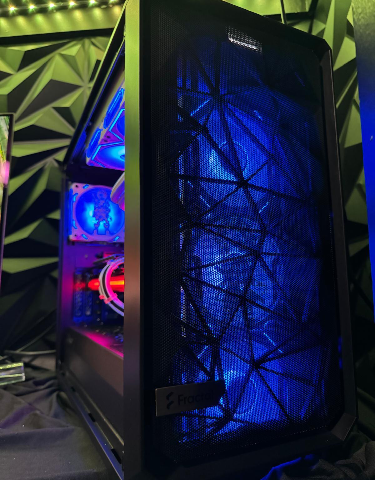🔥 THE DEMON PLAYER 🔥Ryzen 7 7700X| RX 7800XT| 32 GB DDR5| 4.75 TB NVMe|850W PSU