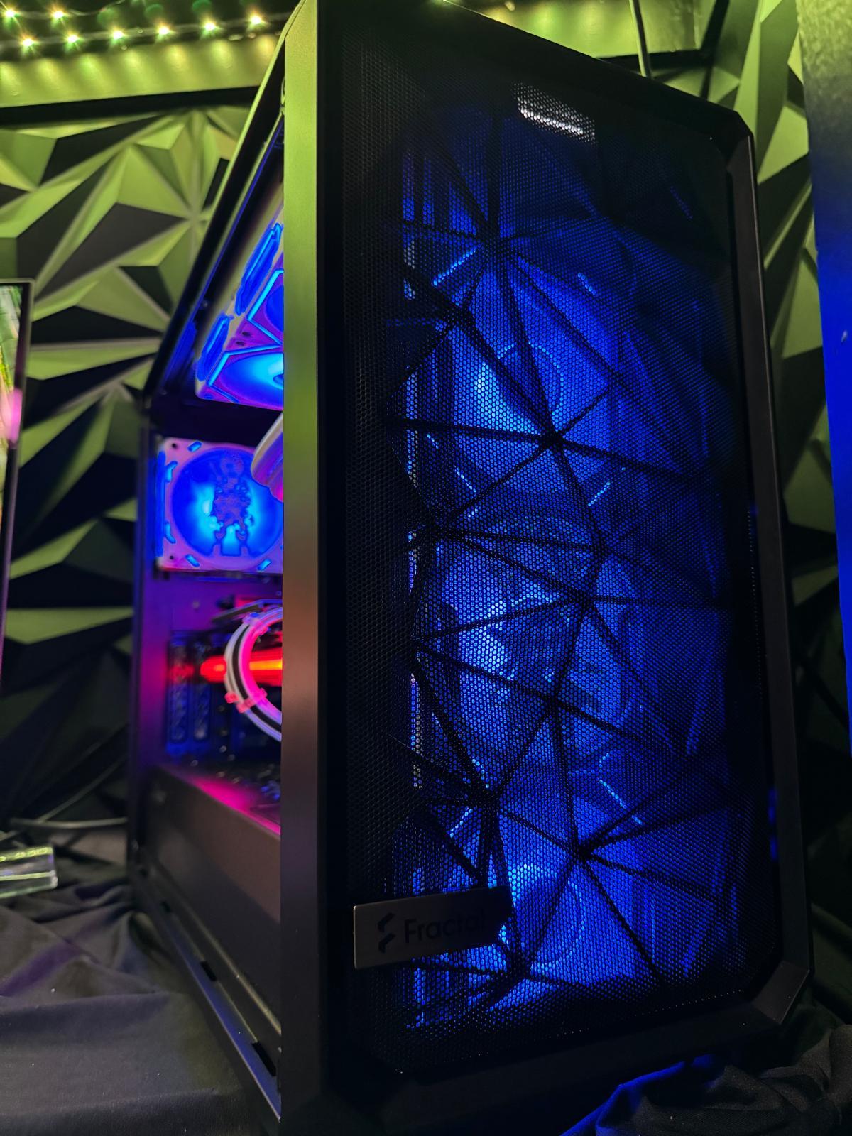 🔥 THE DEMON PLAYER 🔥Ryzen 7 7700X| RX 7800XT| 32 GB DDR5| 4.75 TB NVMe|850W PSU