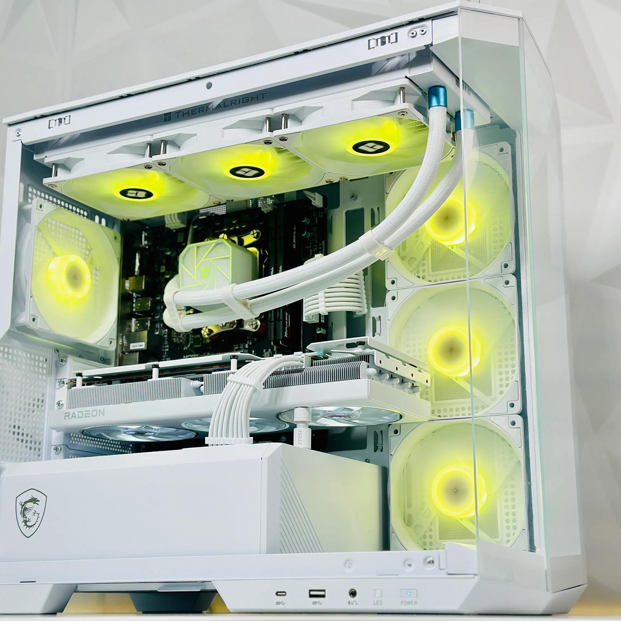 🌬️🧊🐧🥶Iceberg||💧Liquid Cooled Gaming PC❄️AMD RX 7800 XT 16GB❄️AMD Ryzen 5 7500F❄️32GB DDR5❄️ 1TB
