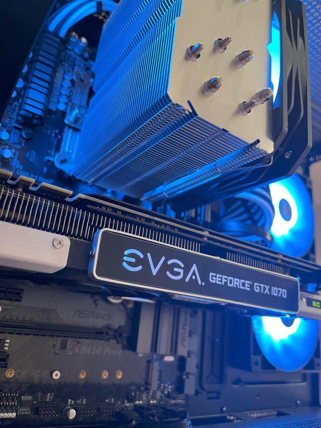 Gaming PC | Ryzen 5 3600 | GTX 1070 | | Jawa
