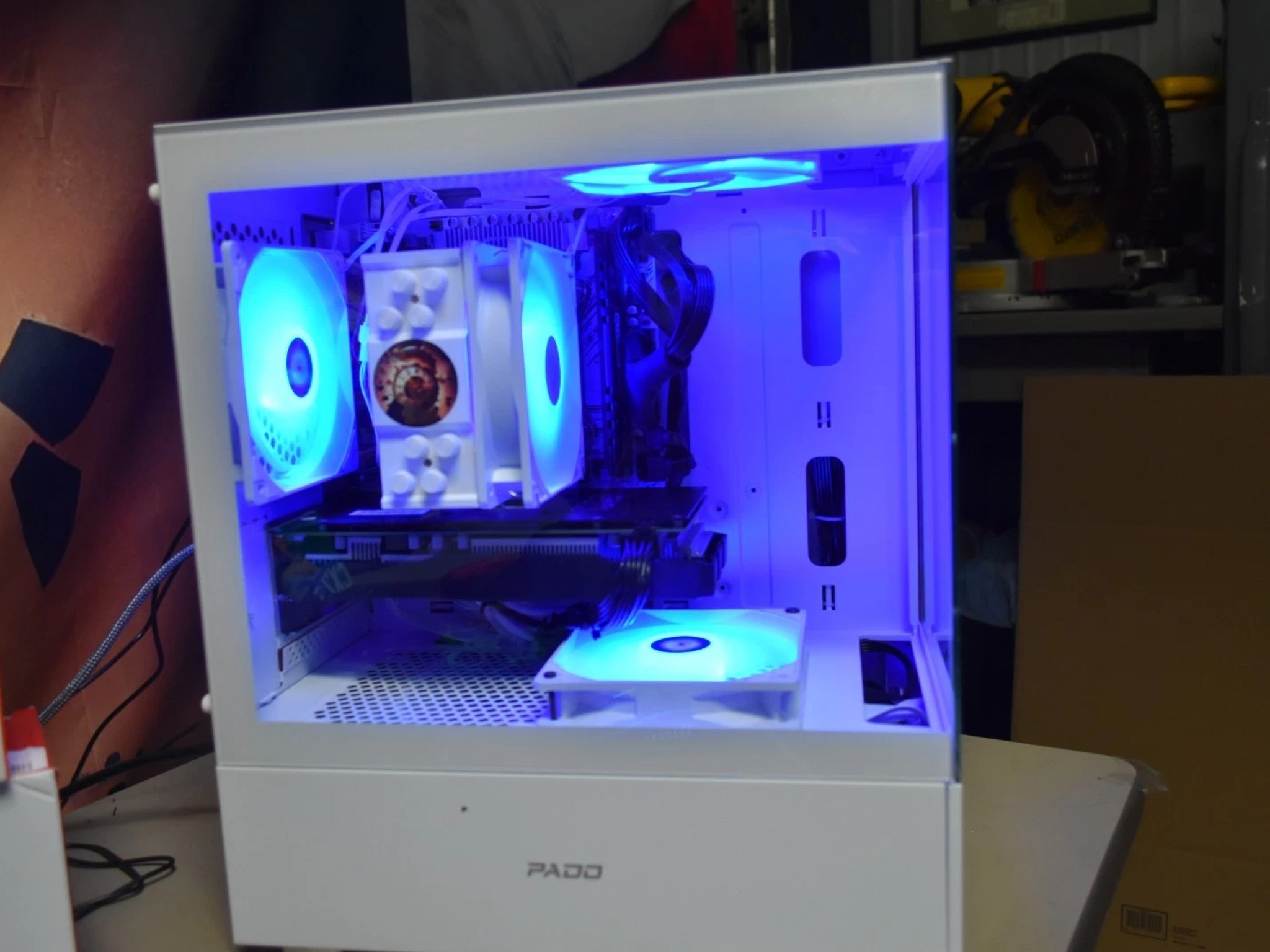 Intel XEON 2623 3.20 GHz 4 CORES+8threads RAM 16GB GPU 1660 super 1 TBSSD 500 HHD+ Extras