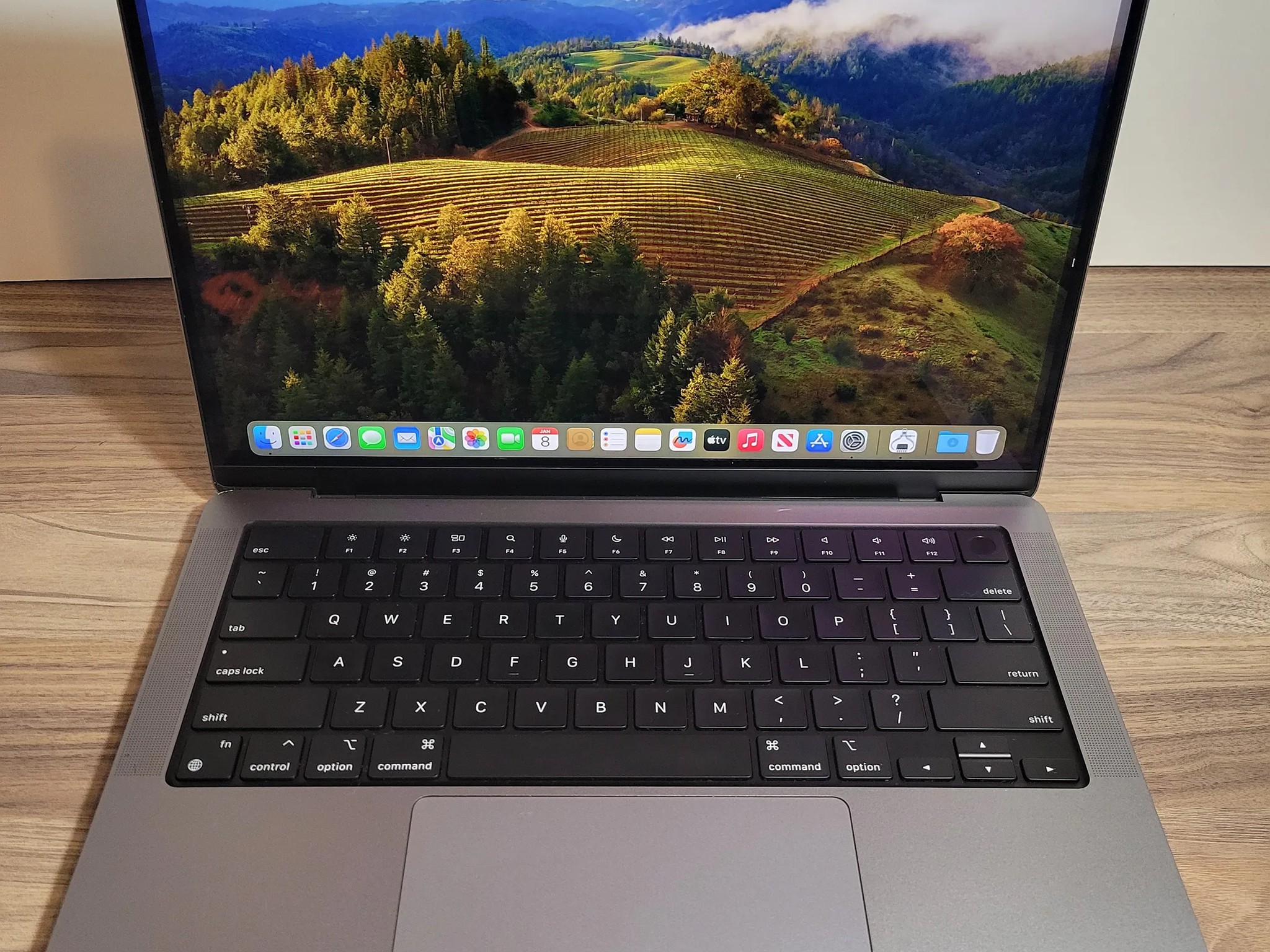 Apple Macbook Pro 2021 14 inch Laptop-M1 Pro 10 Core-1Tb-16Gb Ram