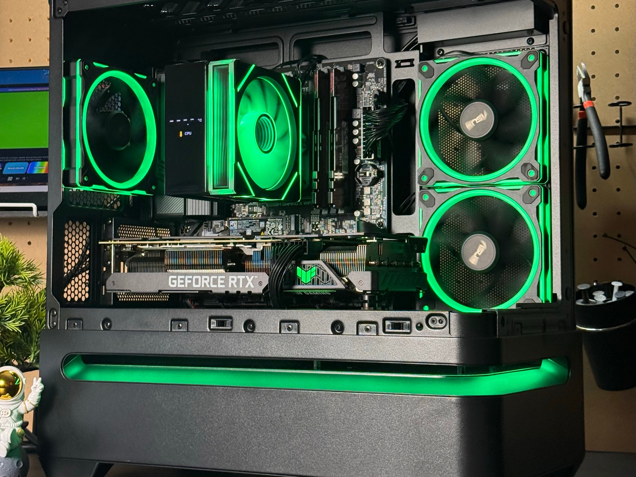 Gaming PC | RTX 3080 | Ryzen 5 5600 | 32GB DDR4 RAM | 1TB | Windows 11