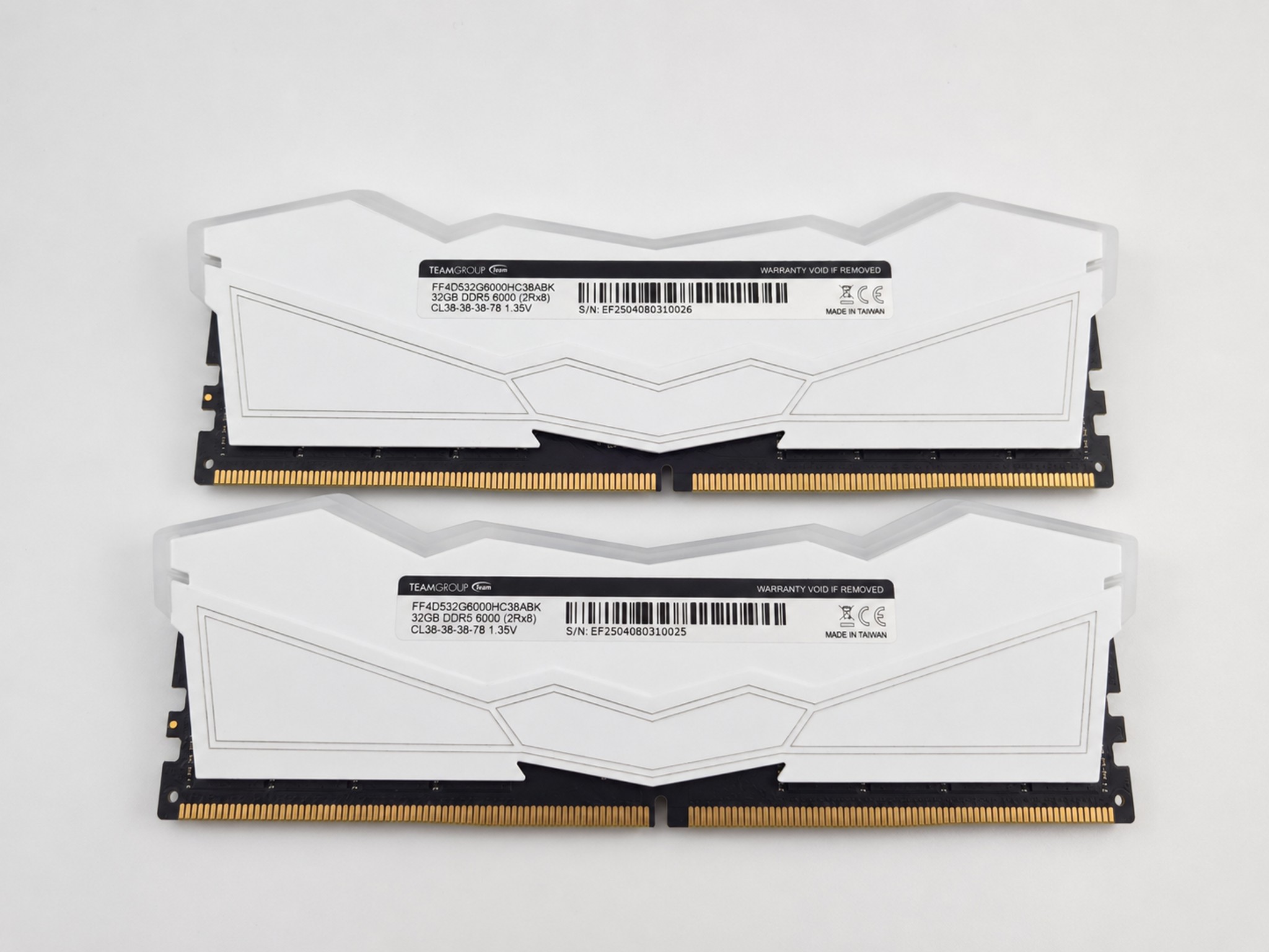 64GB DDR5 RAM Kit – WhiteTeamGroup T-Force Delta RGB
