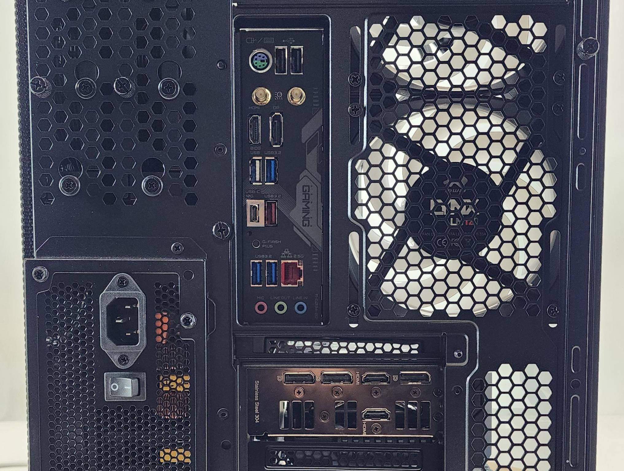 Gaming PC Ryzen 7 9700X 32GB RAM 1TB SSD RTX 4070 Ti SUPER 16GB Windows 11 Computer