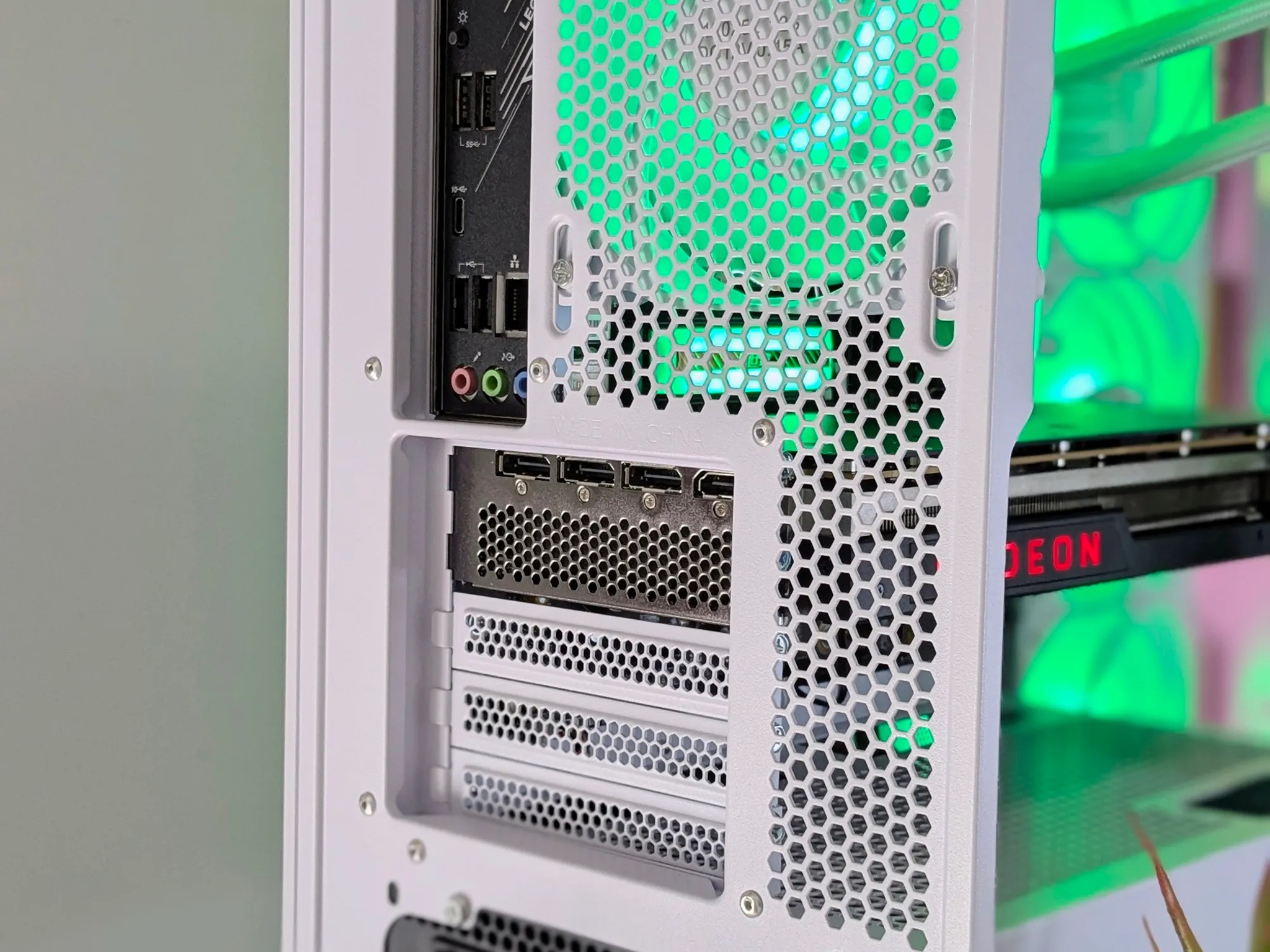 🔥1440P-4K Beast🤍RX 6900XT🤍I5-12600KF🤍32GB DDR5🤍2TB NVMe SSD🤍Windows 11 Pro