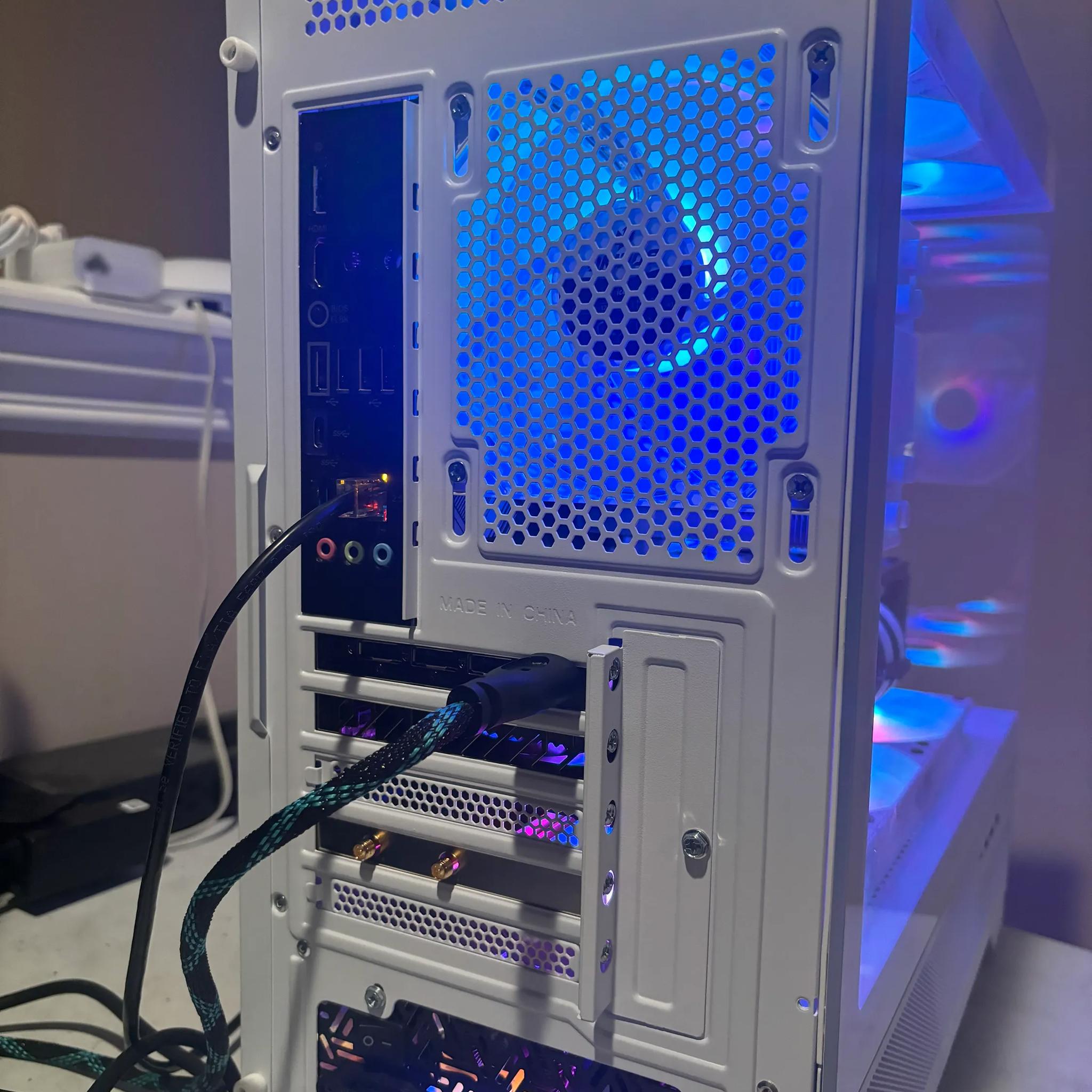White Gaming PC