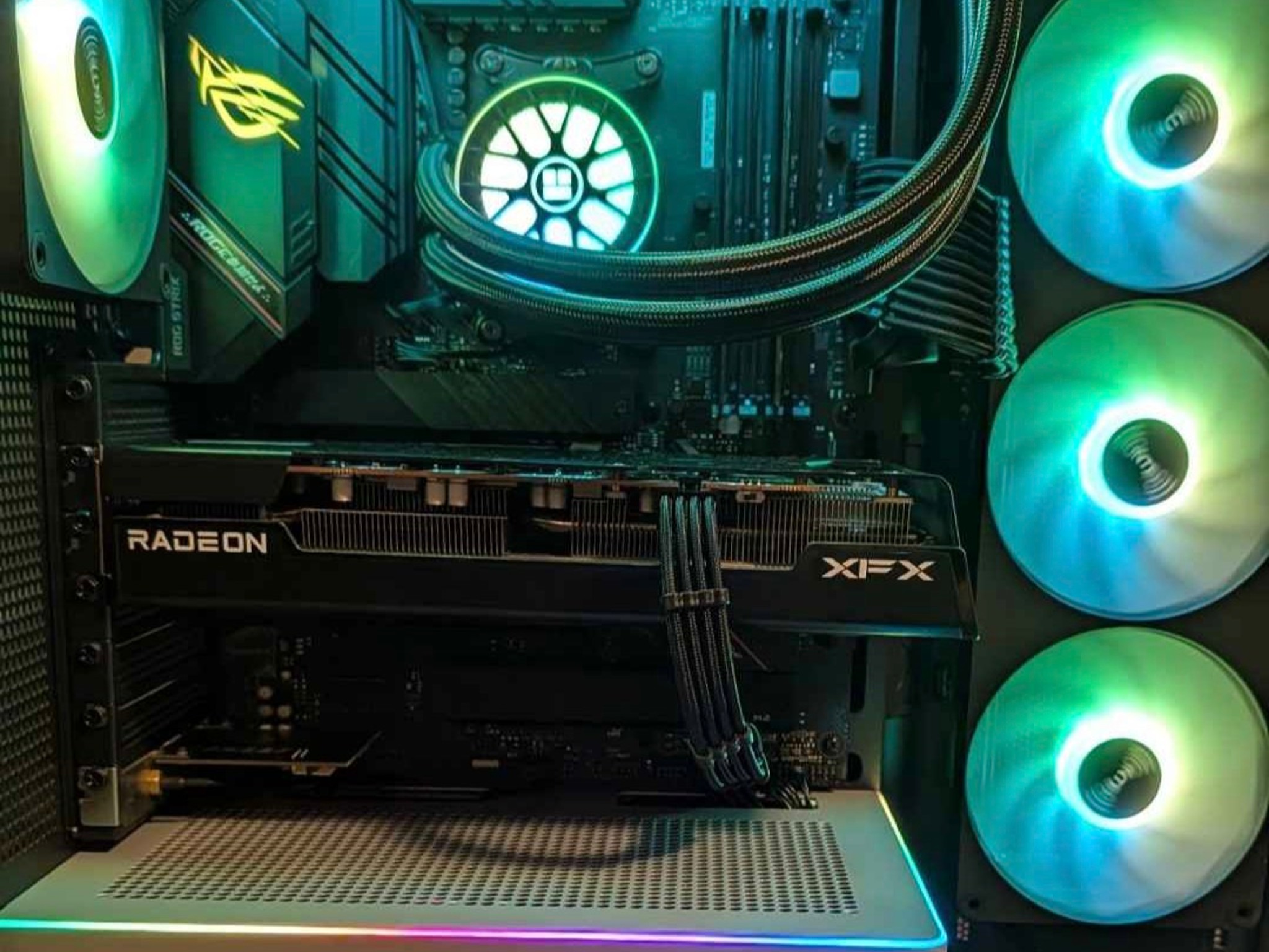 Custom Mid-Range Streaming/Gaming PC