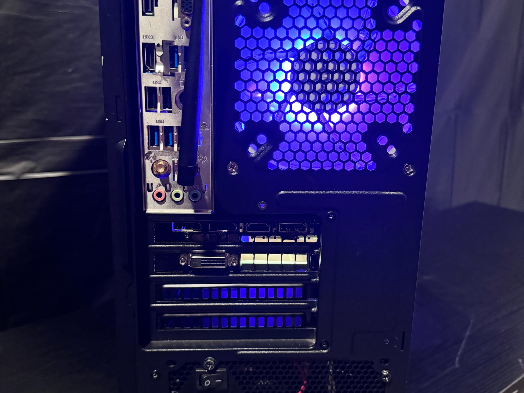 BLACK FRIDAY SALE (MID RANGE GAMING PC) RYZEN 7 3700x GeForce GTX 1070TI 8GB
