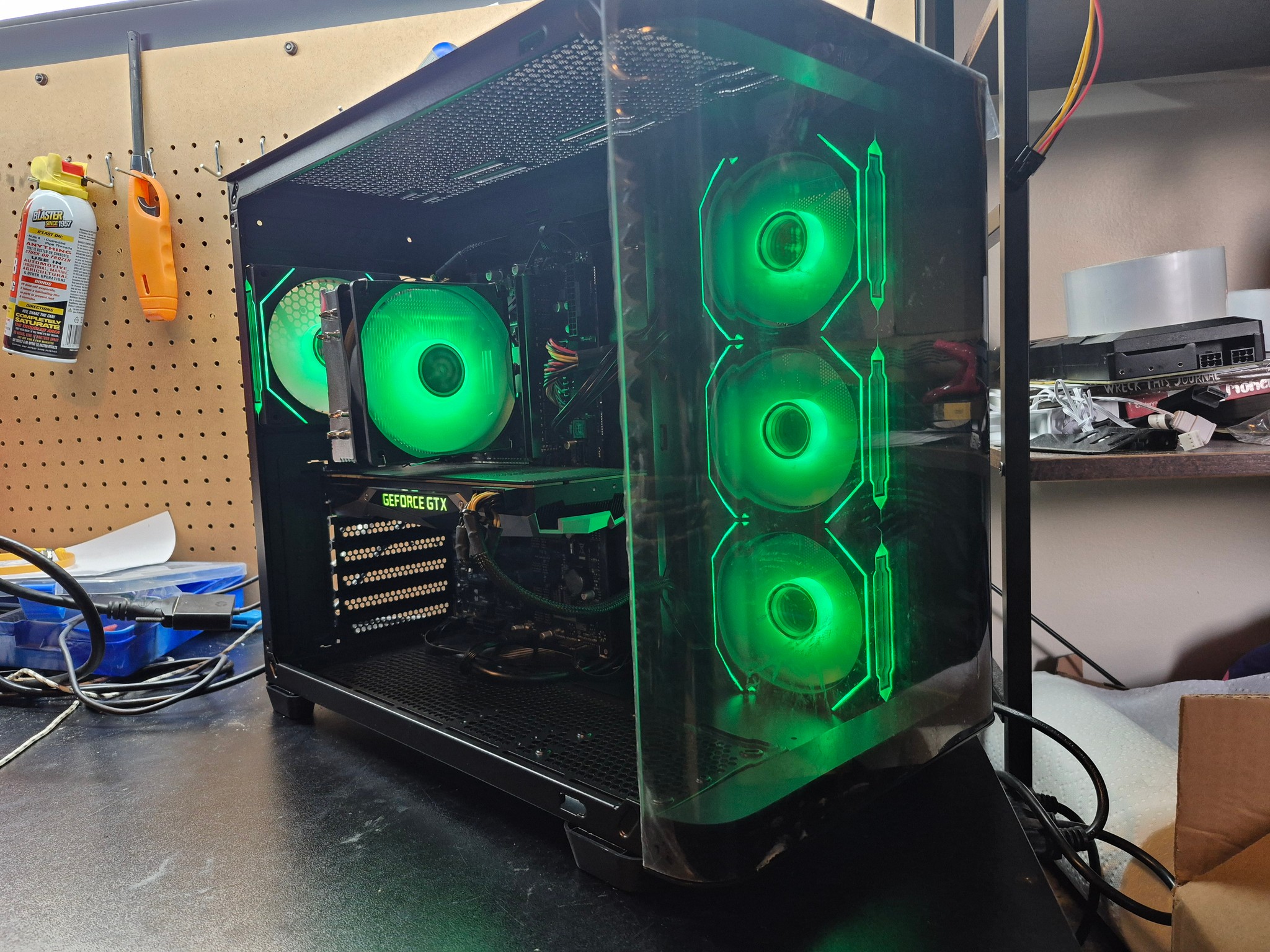 Curved Glass! i7-8700, GTX 1080 Ti, 32GB DDR4, 500GB SSD, Win11, WiFi