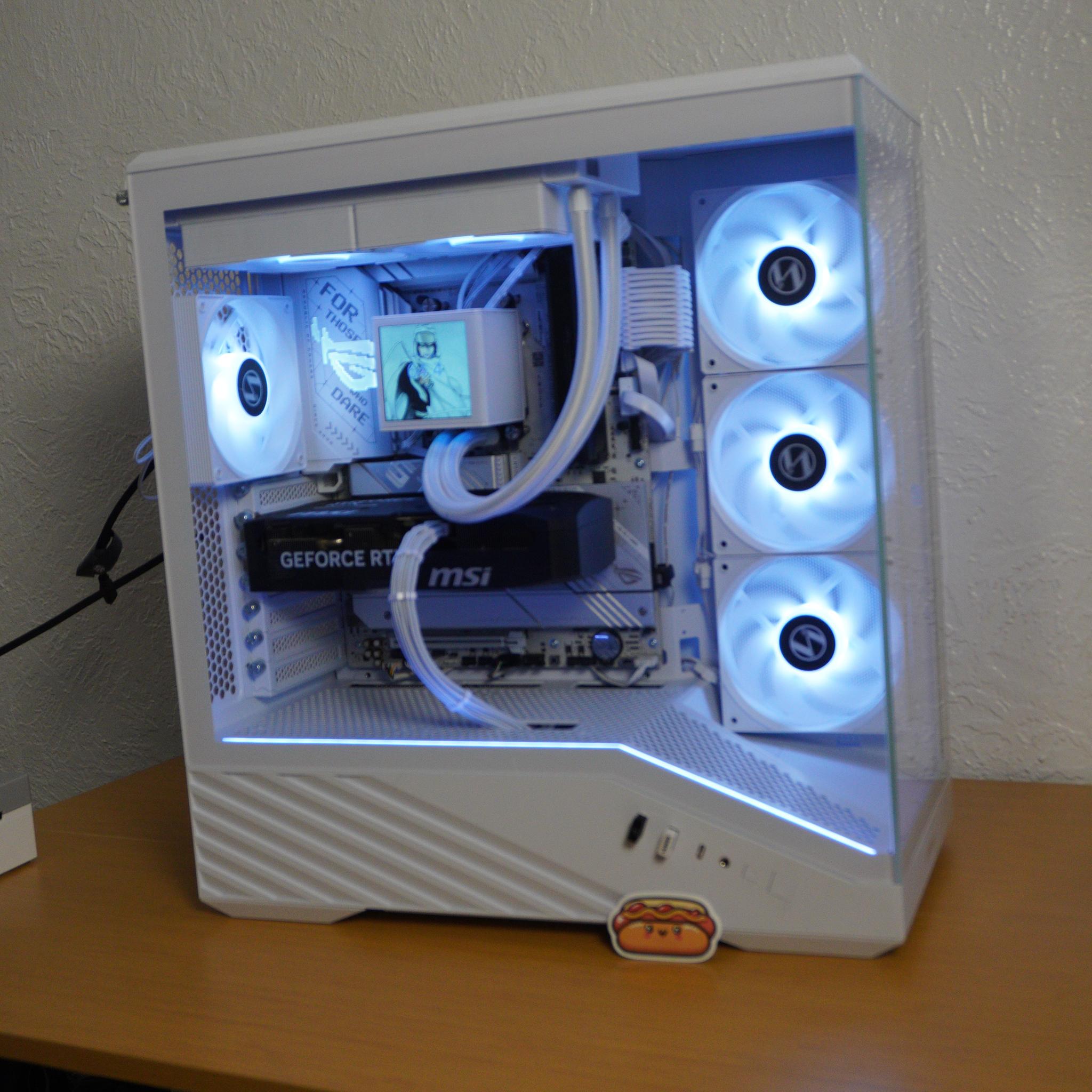 Hakka No Togame | RYZEN 7 7800X3D | RTX 5070 | 1TB NVME - 500GB 2.5 SSD | 32GB DDR5 |Hotdog Sticker|