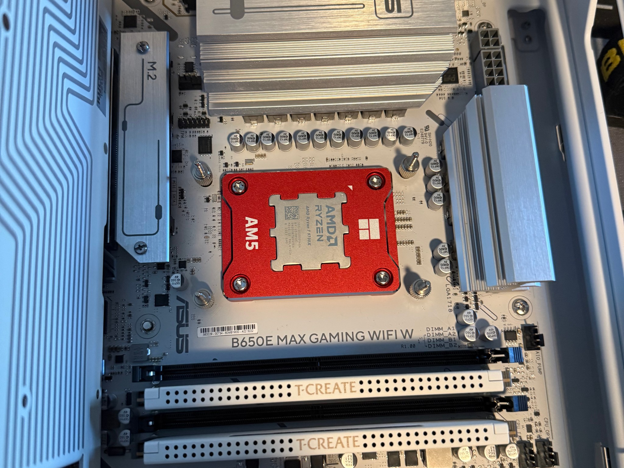 Custom White All AMD build.  9070XT and 9700X CPU