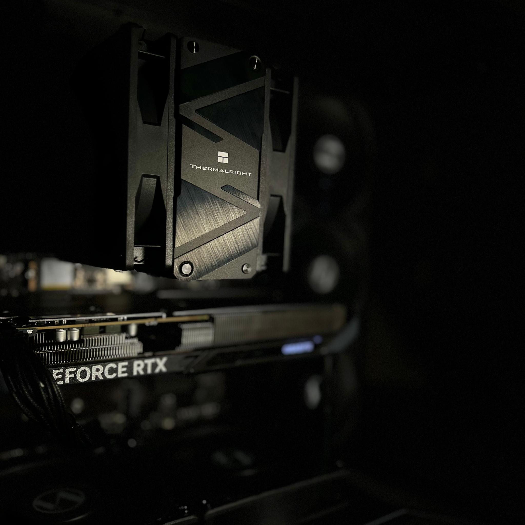 BLACKOUT🦇🖤 GAMING PC | RTX 5060 OC | RYZEN 5 5600X | 32GB DDR4 3200MT/s | 1TB SSD NVMe