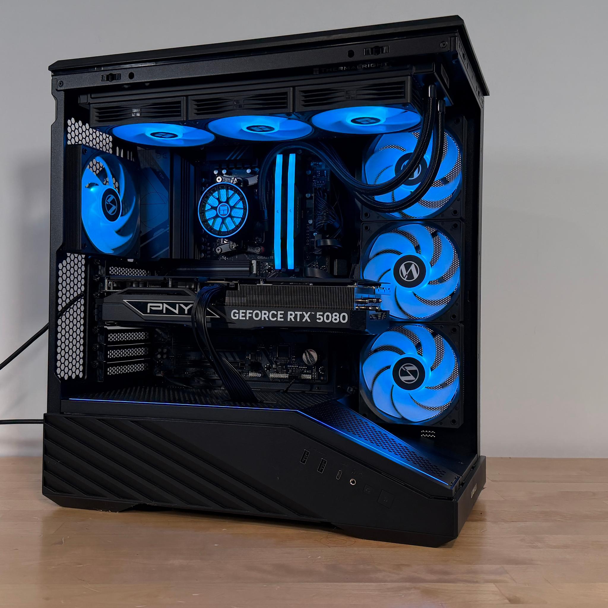 GeForce RTX 5080 - Ryzen 7 9800X3D Gaming PC