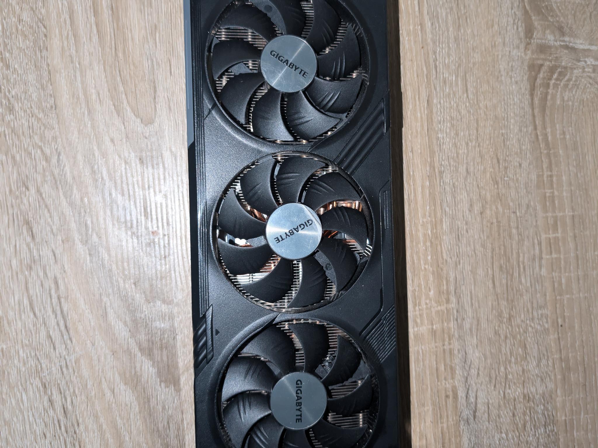 AMD Radeon RX 7800 XT - Image 4