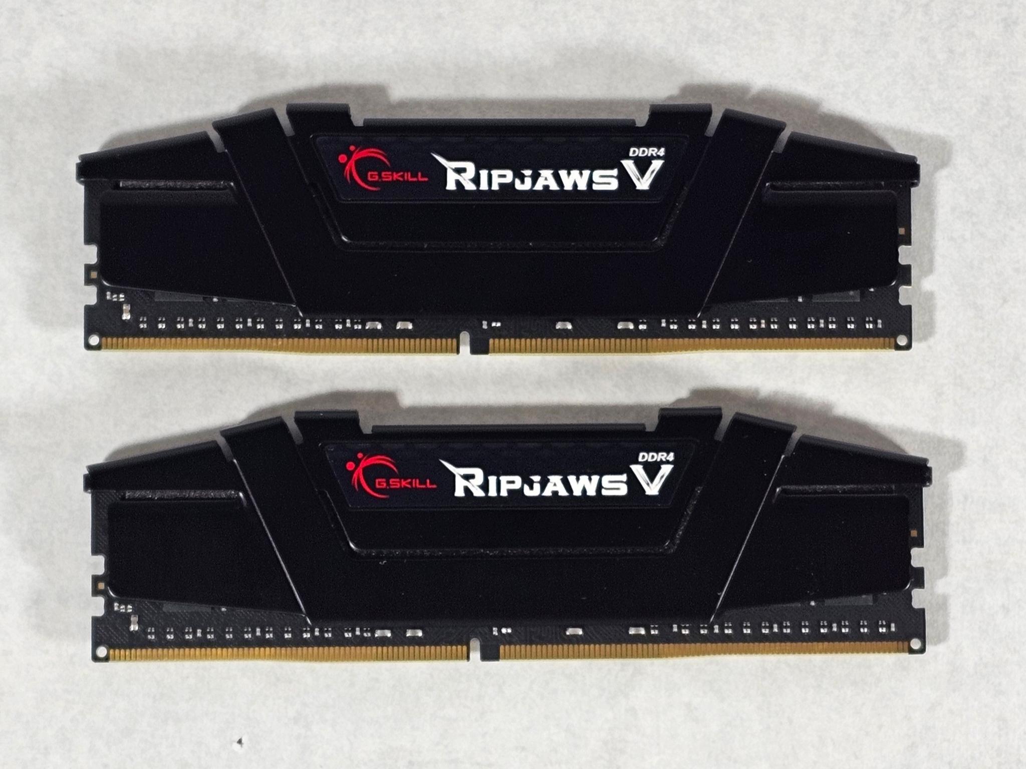 32GB DDR4 (2x16GB) 3200MT/s CL16 G.SKILL RIPJAWS V Series