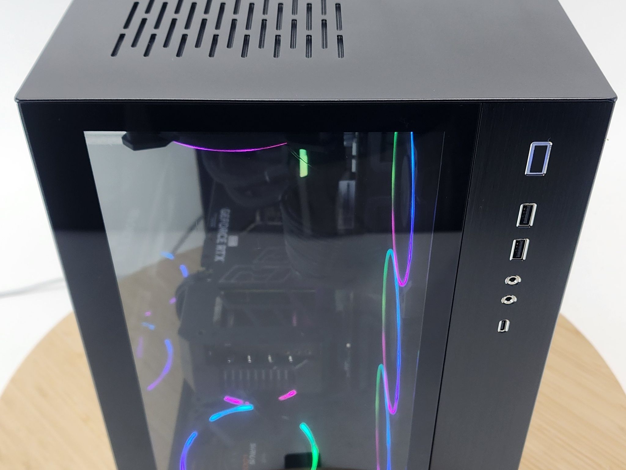 Gaming PC Ryzen 9 7950X3D 32GB RAM 1TB SSD RTX 4070 Ti 12GB Windows 11 PC