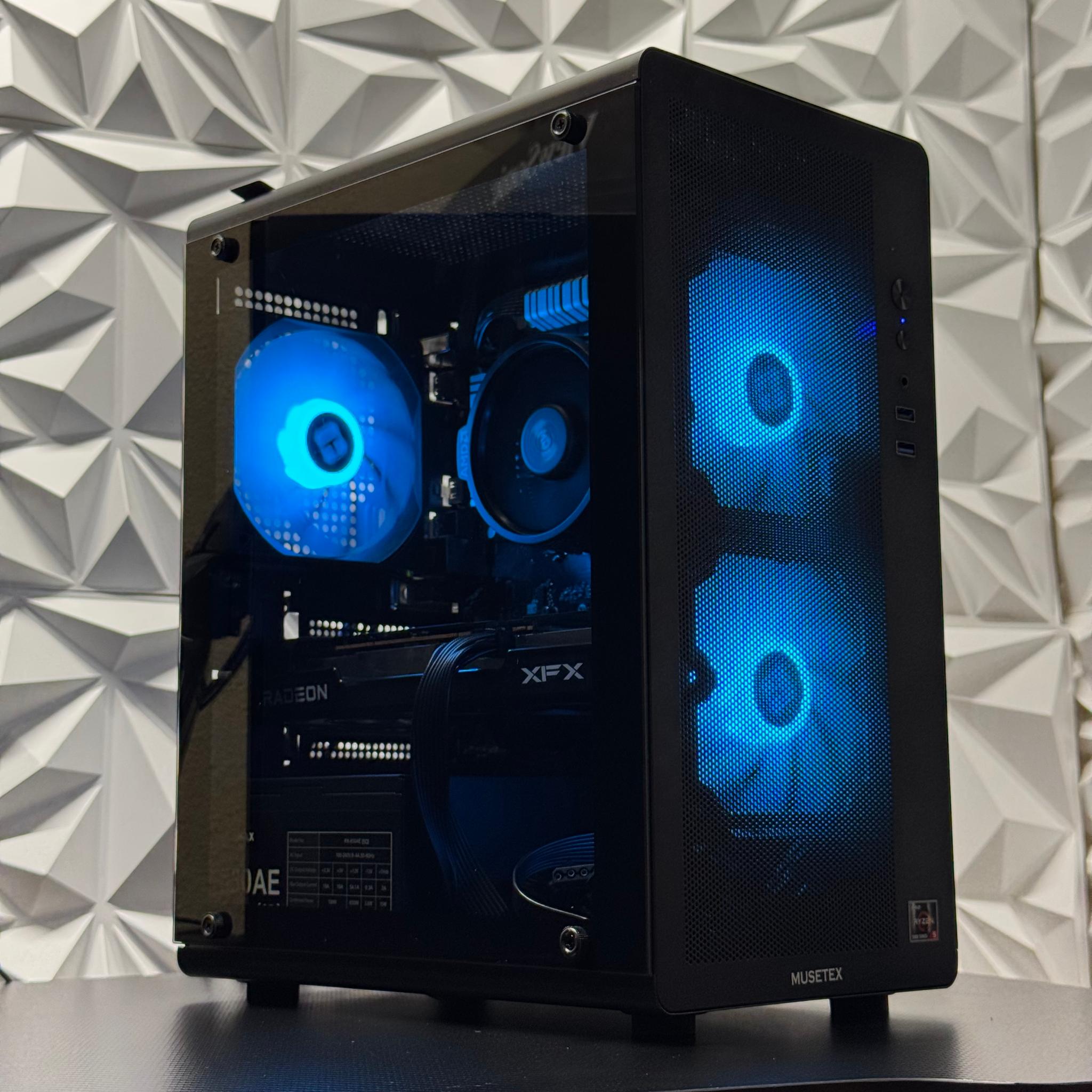 Rx 6600 / Ryzen 5 5500 / 16GB DDR4 Ram / 500GB Samsung SSD / Windows 11