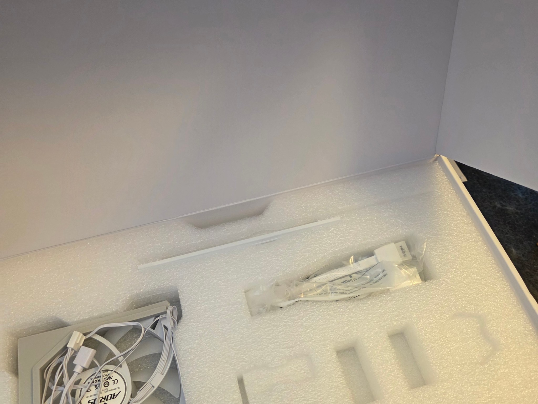 GIGABYTE AORUS GeForce RTX 5090 MASTER ICE 32G