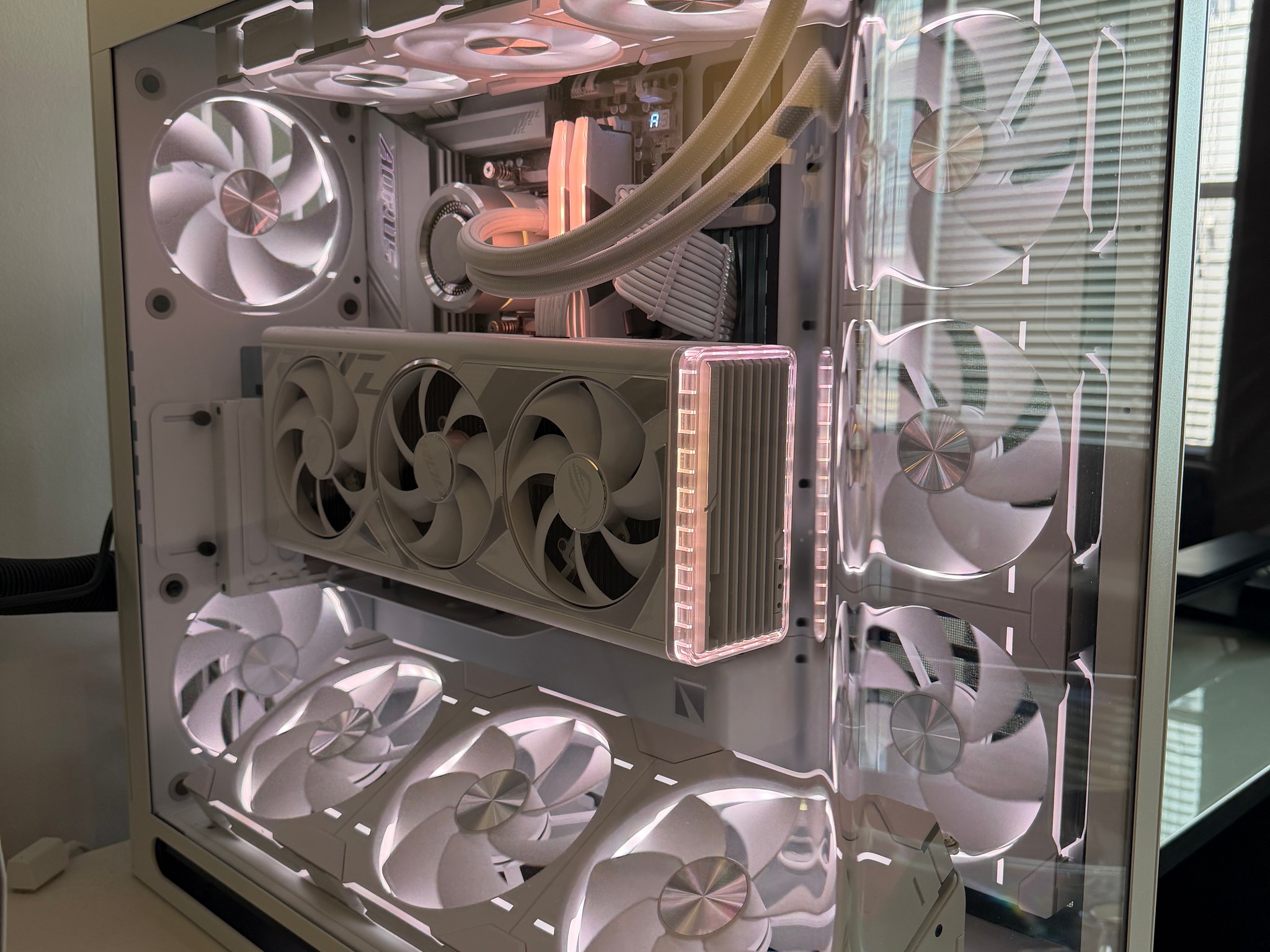 ASUS ROG STRIX GeForce RTX 4090 WHITE