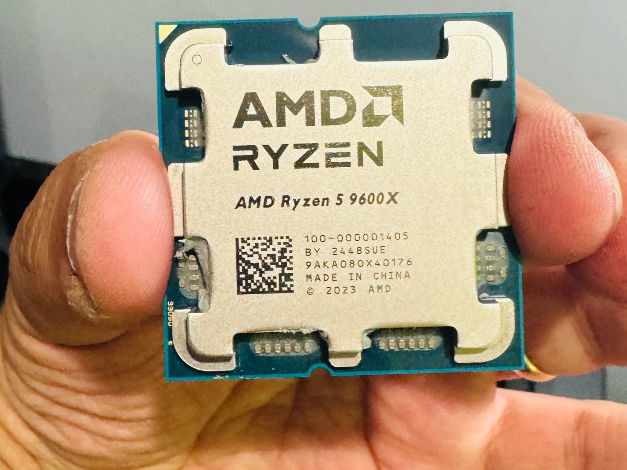 Ryzen 5 9600X AM5 CPU-Like New/Used only for 6 weeks - Includes Box/Orig. Packaging - Ships Fast