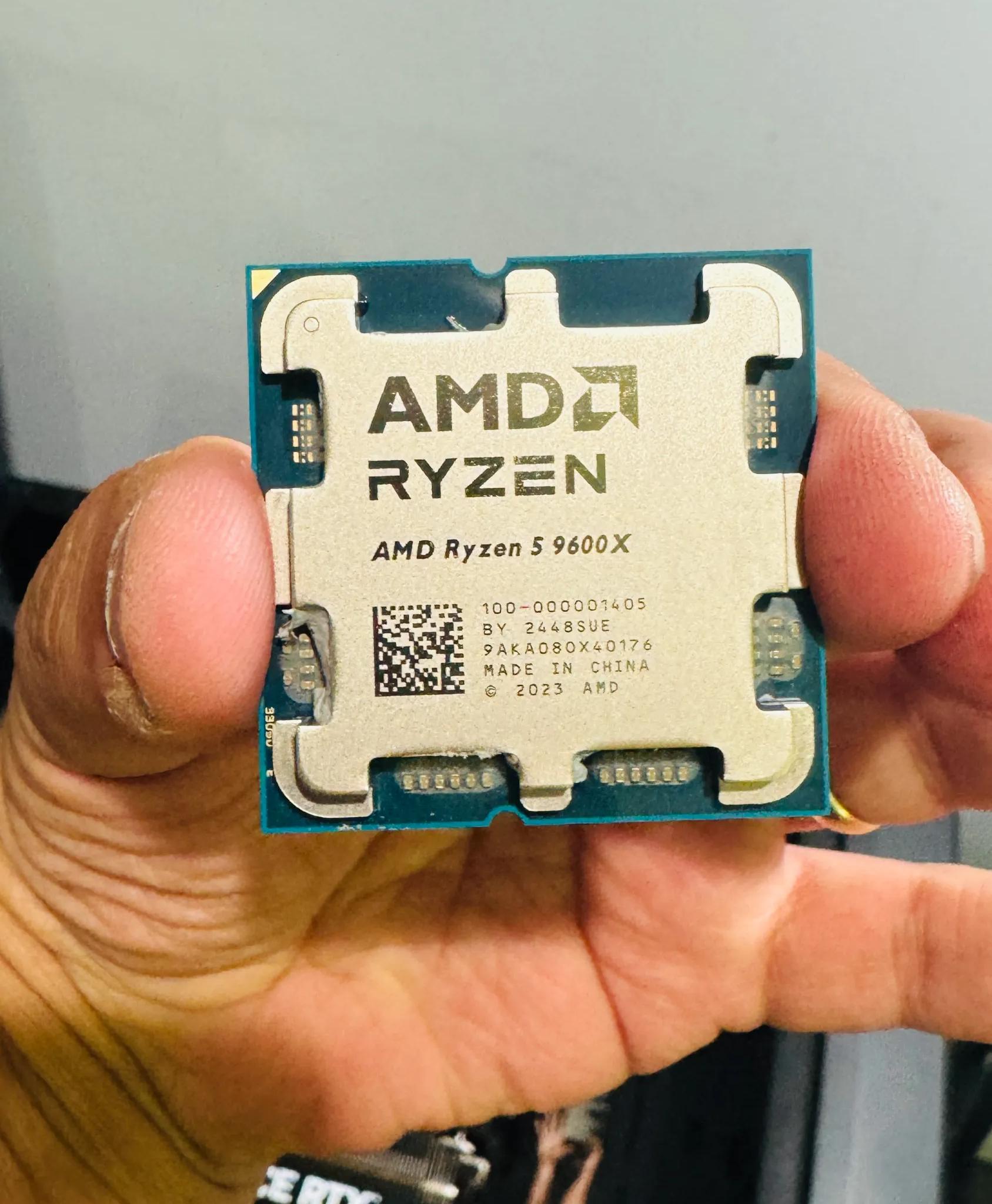 Ryzen 5 9600X AM5 CPU-Like New/Used only for 6 weeks - Includes Box/Orig. Packaging - Ships Fast