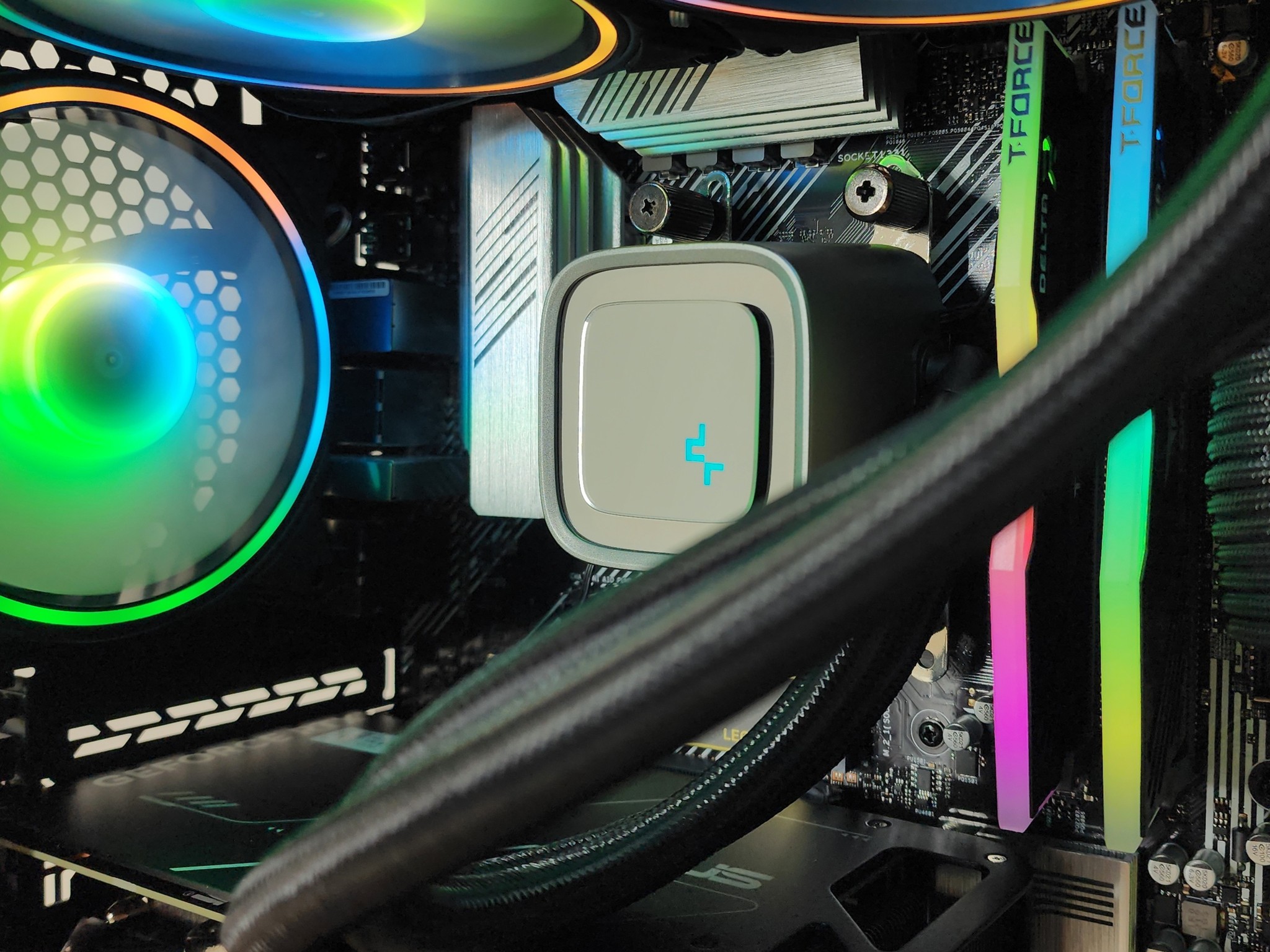 Gaming PC Ryzen 7 5800X 32GB RAM 1TB SSD RTX 4060 8GB Windows 11 Computer