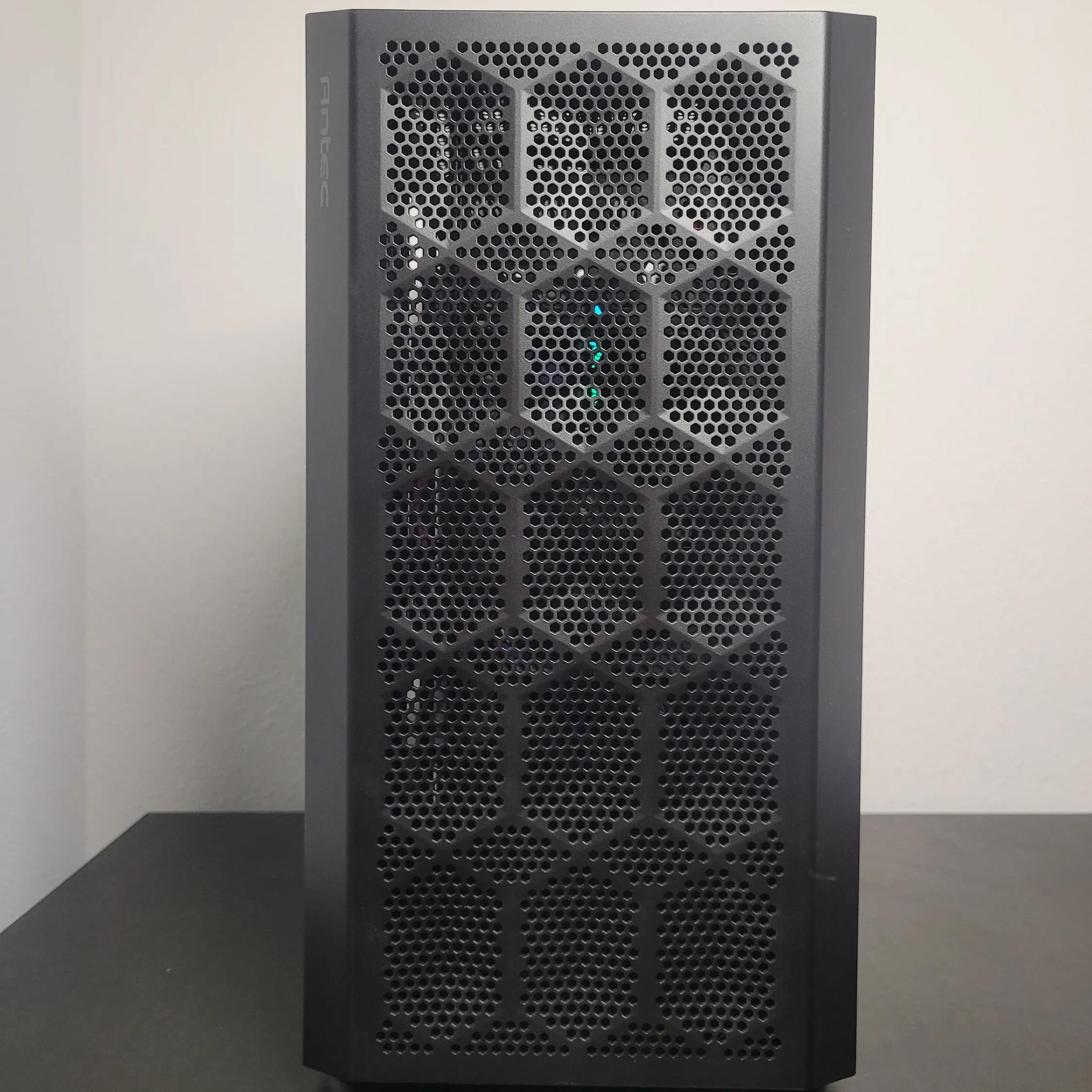 Budget Gaming PC // Xeon (12core, 24thread) // 1660 Super // 1TB SSD // 16GB DDR4