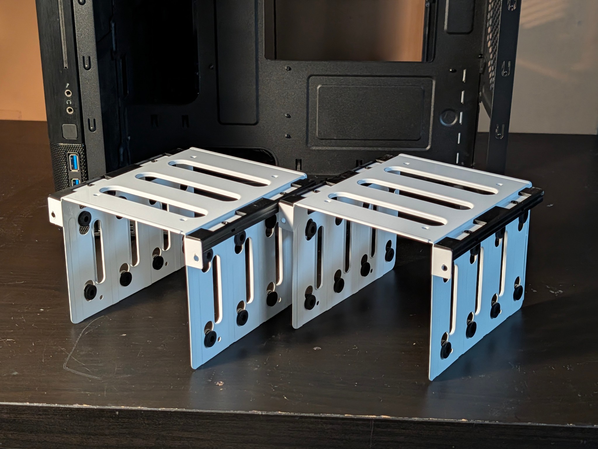 Fractal Design Node 804 Black Aluminum Micro ATX Cube Computer Case 8 Drives