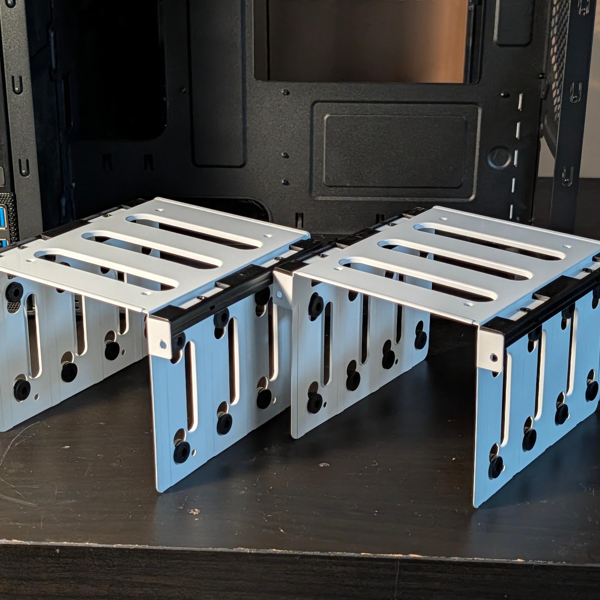 Fractal Design Node 804 Black Aluminum Micro ATX Cube Computer Case 8 Drives