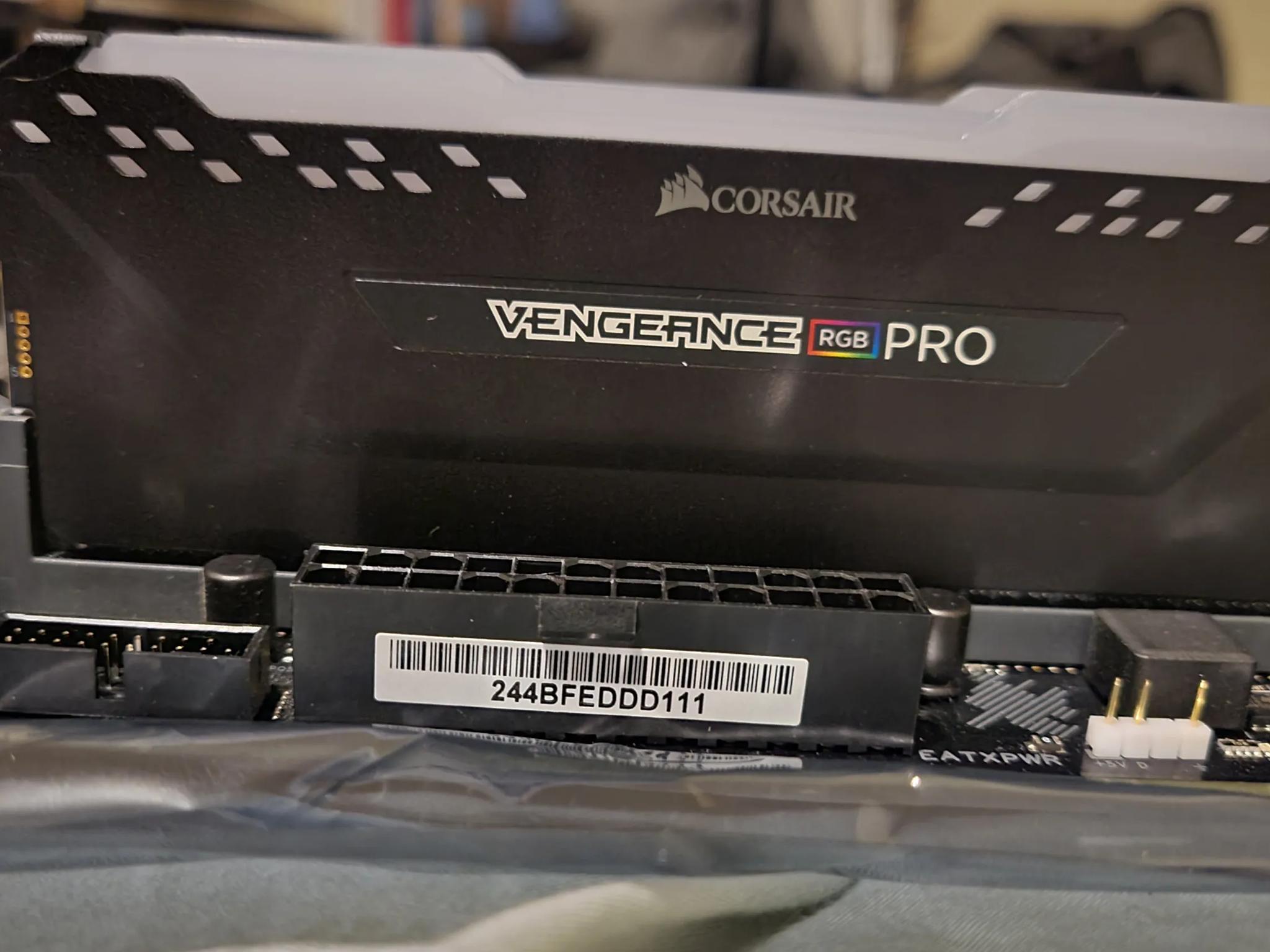ASUS X570-PLUS WIFI AMD 5900X 32GB VENGEANCE RGB COMBO