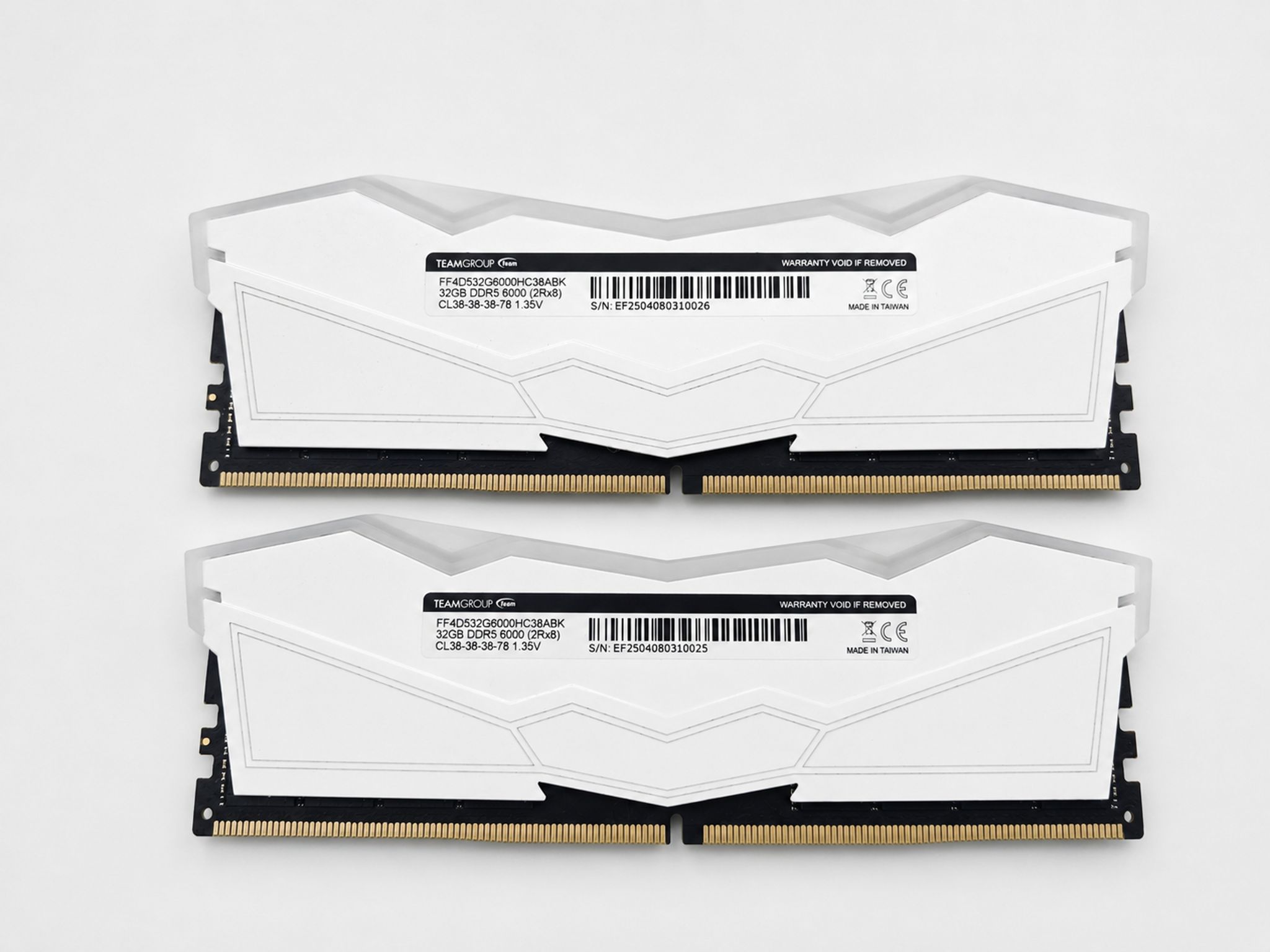 64GB DDR5 RAM Kit – WhiteTeamGroup T-Force Delta RGB