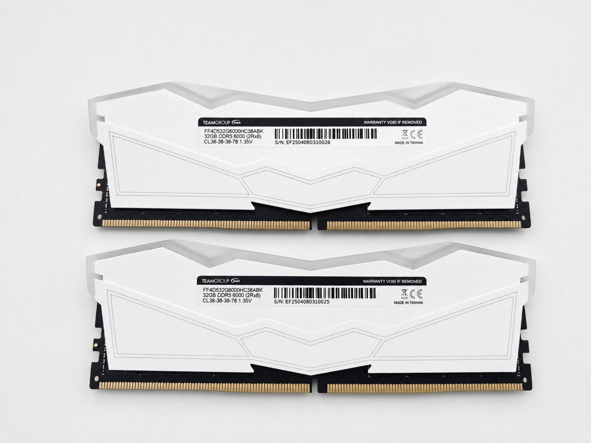 64GB DDR5 RAM Kit – WhiteTeamGroup T-Force Delta RGB