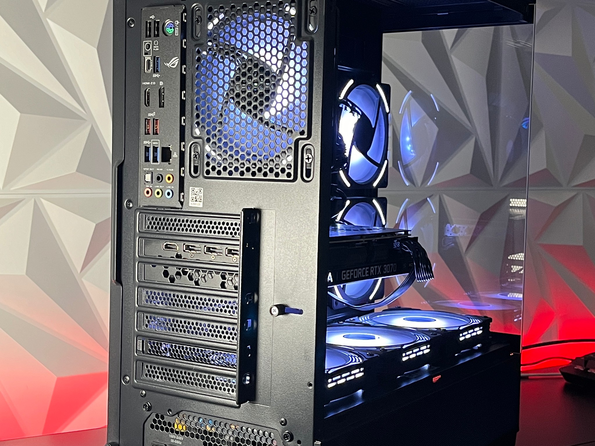 RTX 3070 XC3 8GB, Ryzen 5 5600X, 16GB 3200MHz | Black RGB Gaming Computer/PC