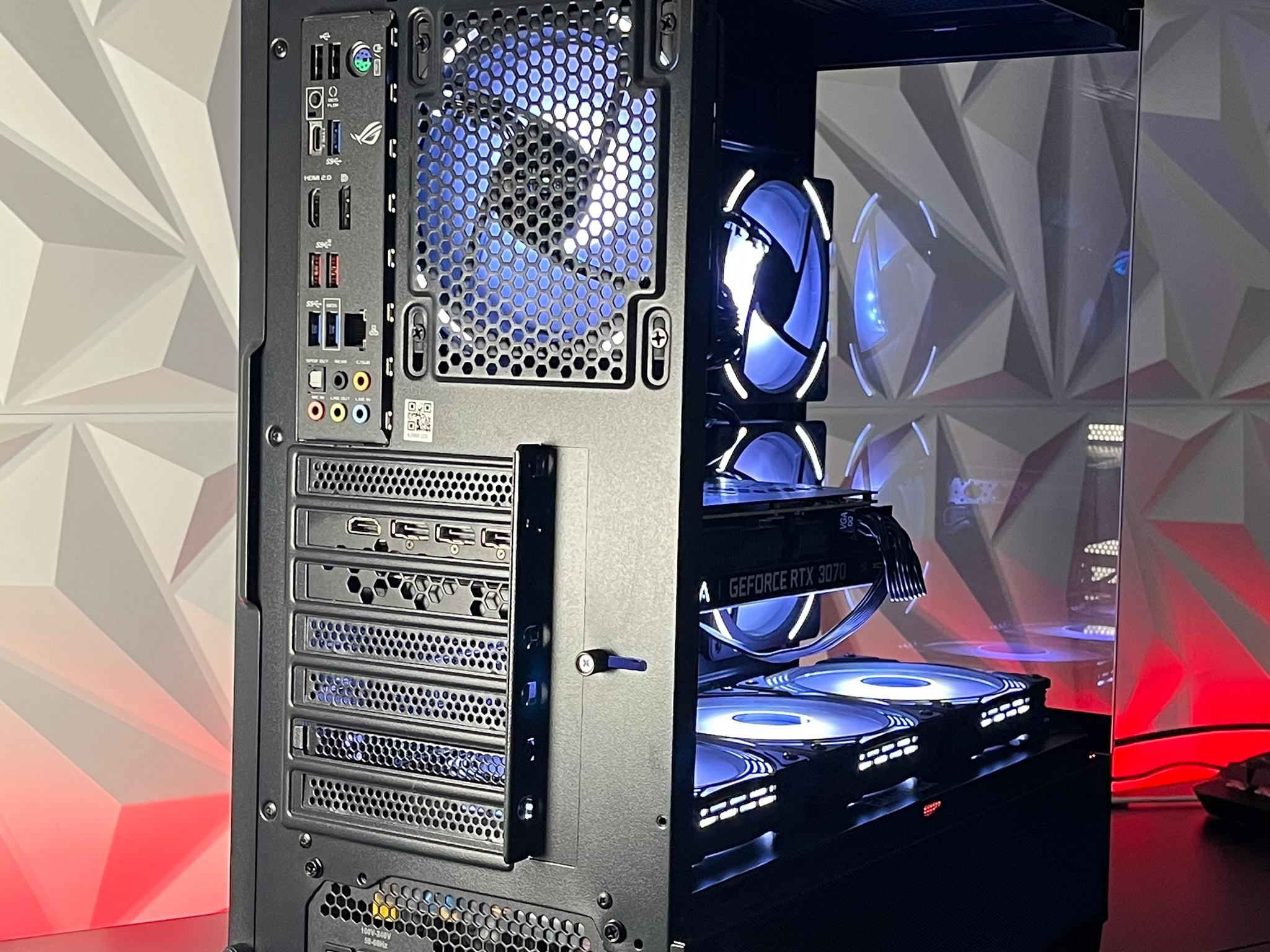 RTX 3070 XC3 8GB, Ryzen 5 5600X, 16GB 3200MHz | Black RGB Gaming Computer/PC