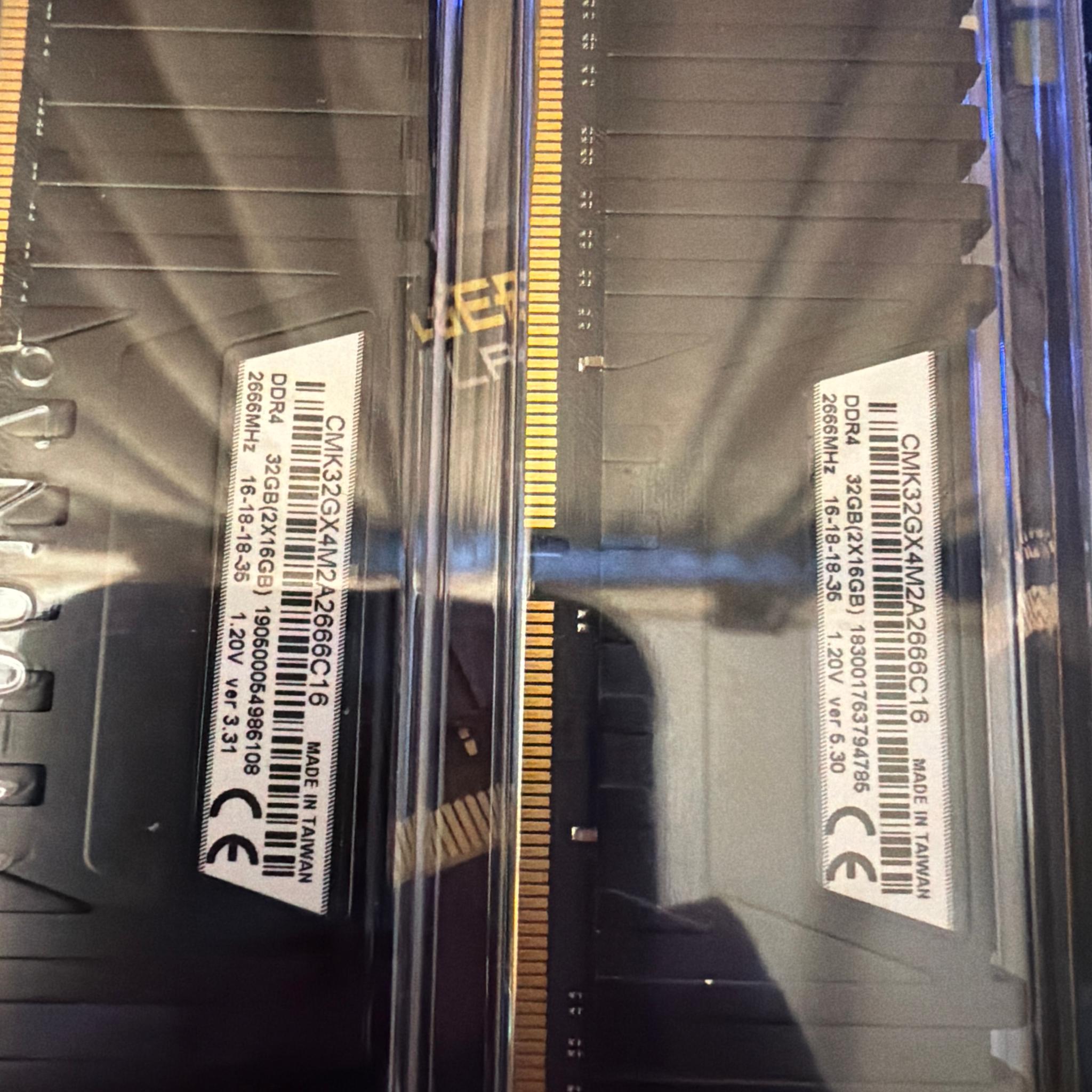 New 32GB DDR4 RAM Kit 16GBx2 Corsair Vengeance LPX