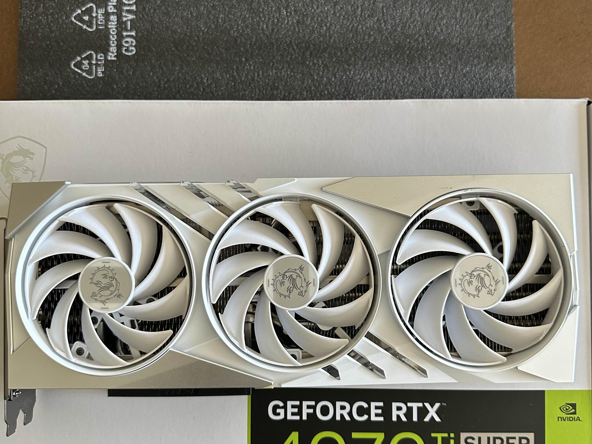 MSI RTX 4070 Ti Super Gaming X Slim White