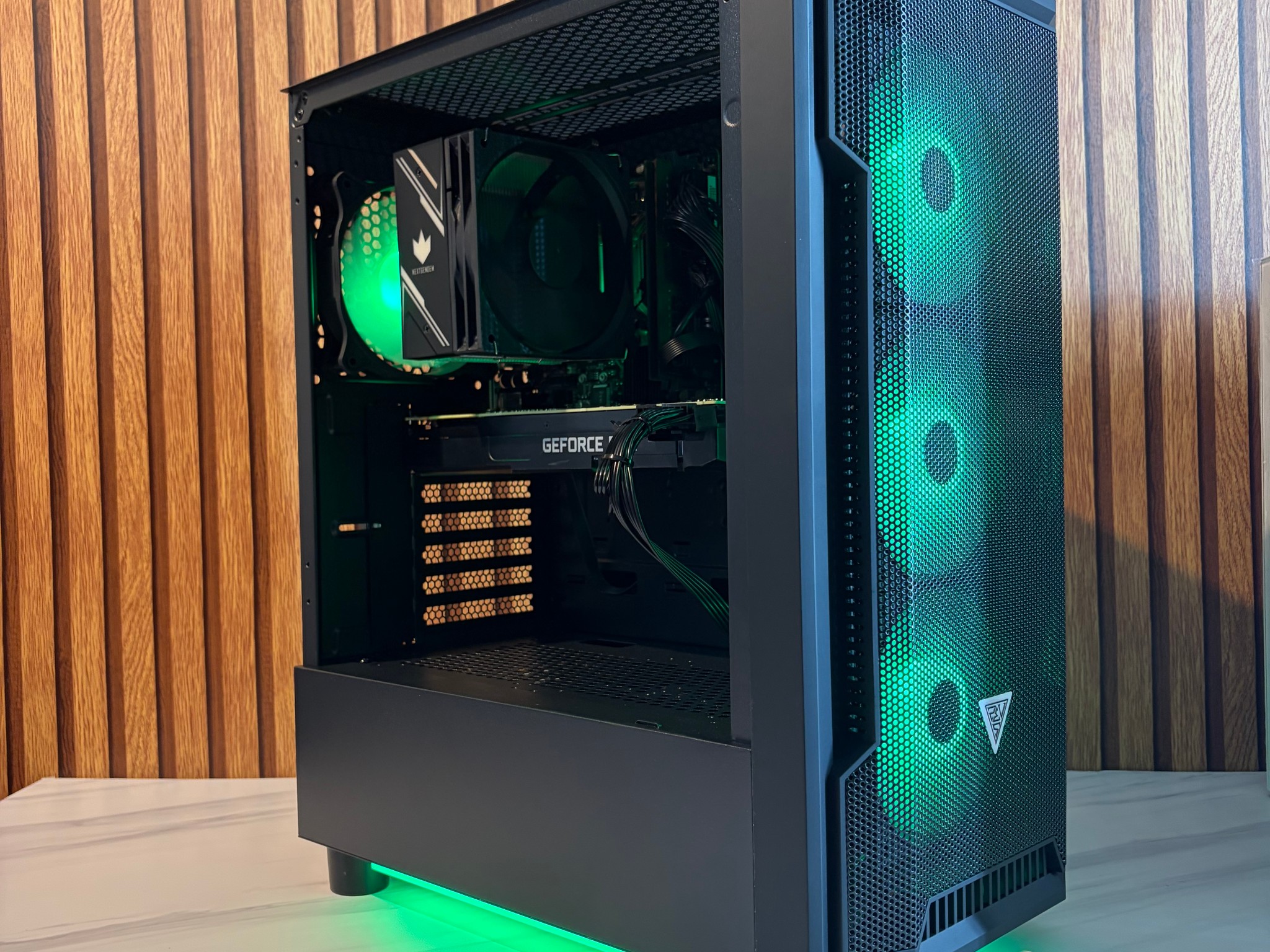 2080 SUPER | I5 8500 | 16GB DDR4 | 500GB SSD | 550W