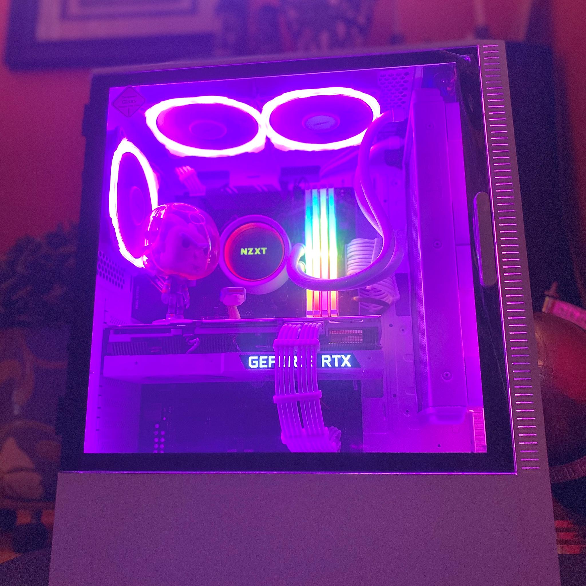 SPaCe Suit RiCK🪐| Ryzen 7 5800X| RTX 3080| 32GB RAM| 1TB NVMe m.2 SSD| Windows 11 Pro