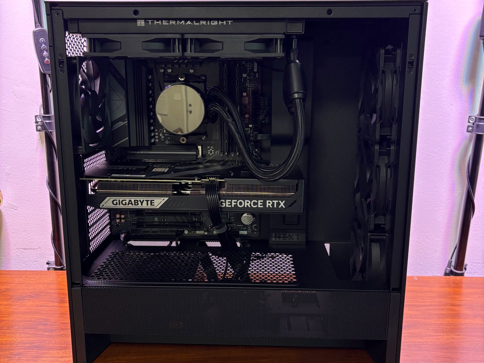 RTX 5070TI | Ryzen 7 7800X3D | 32GB DDR5 | 2 TB SSD's | 750W PSU | 240MM AIO | NZXT Case