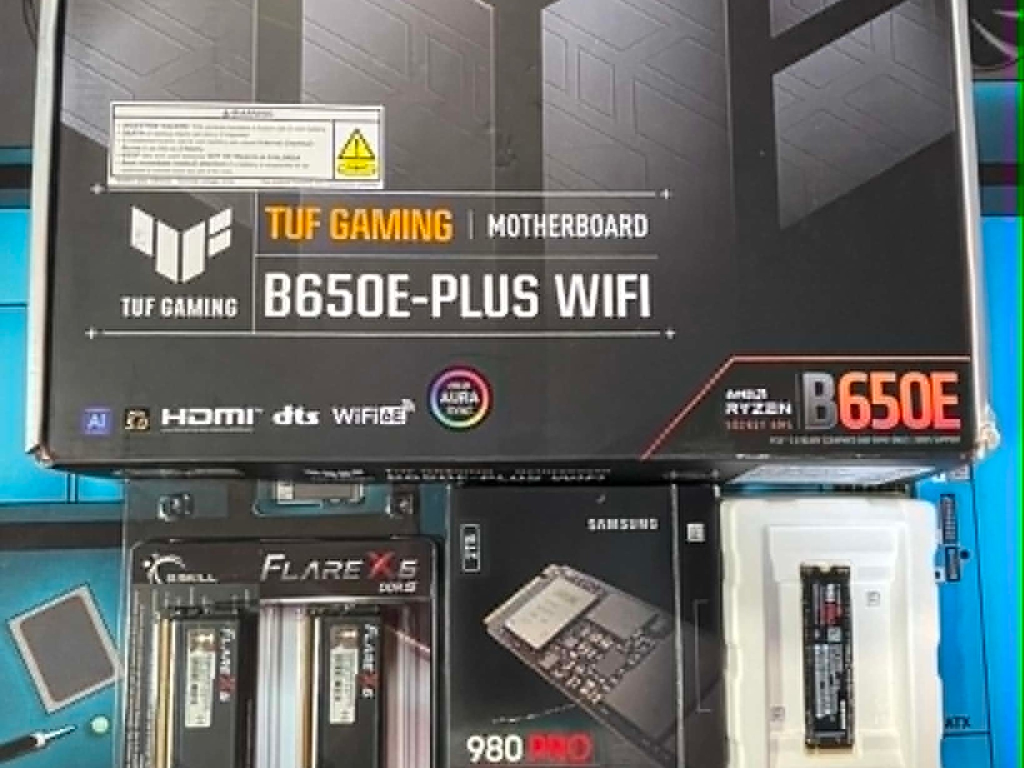 Asus Tuf Gaming B650E-Plus WiFi, Flare X5 32gb Ram (2x16gb), Samsung 980 Pro 2TB Nvme