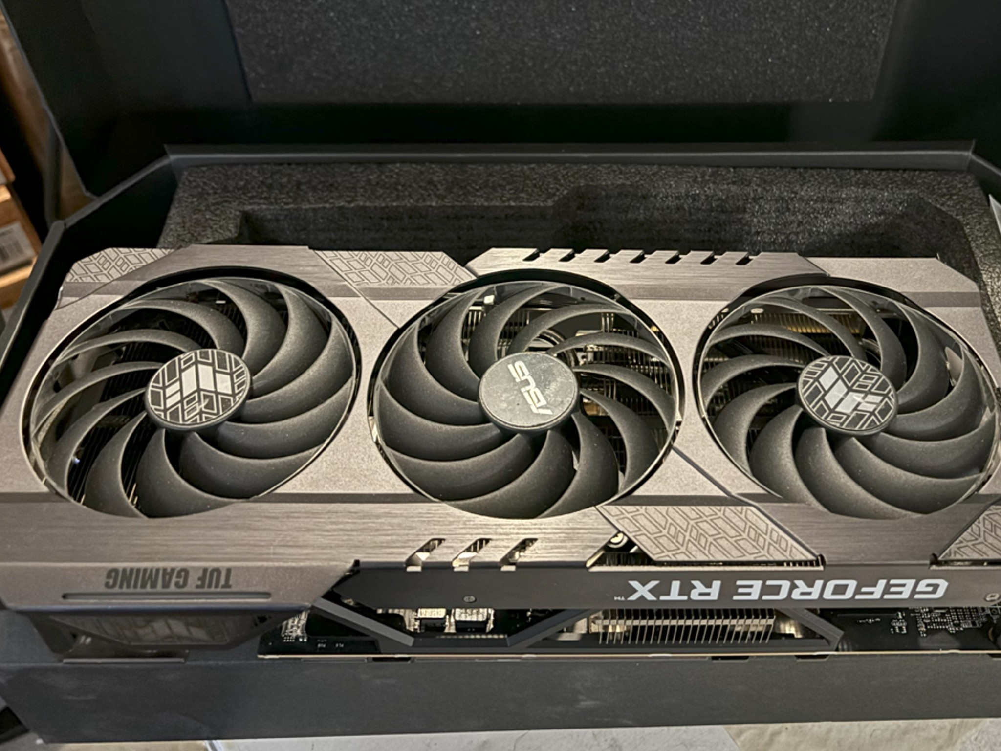 RTX 4090 ASUS TUF RTX 4090 like new