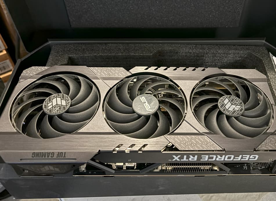 RTX 4090 ASUS TUF RTX 4090 like new