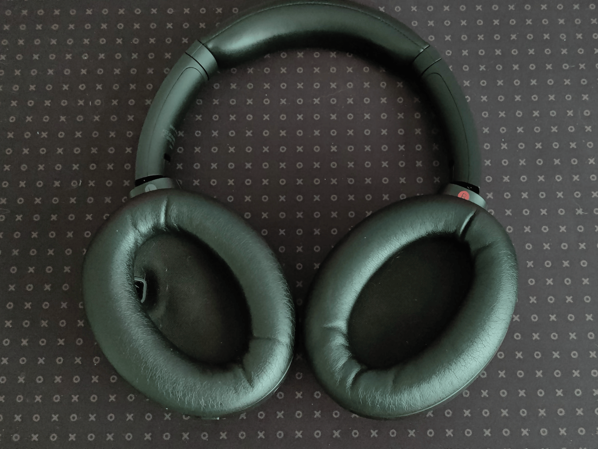 WH-1000XM4 Wireless Noise Cancelling Headphones - Good Condition
