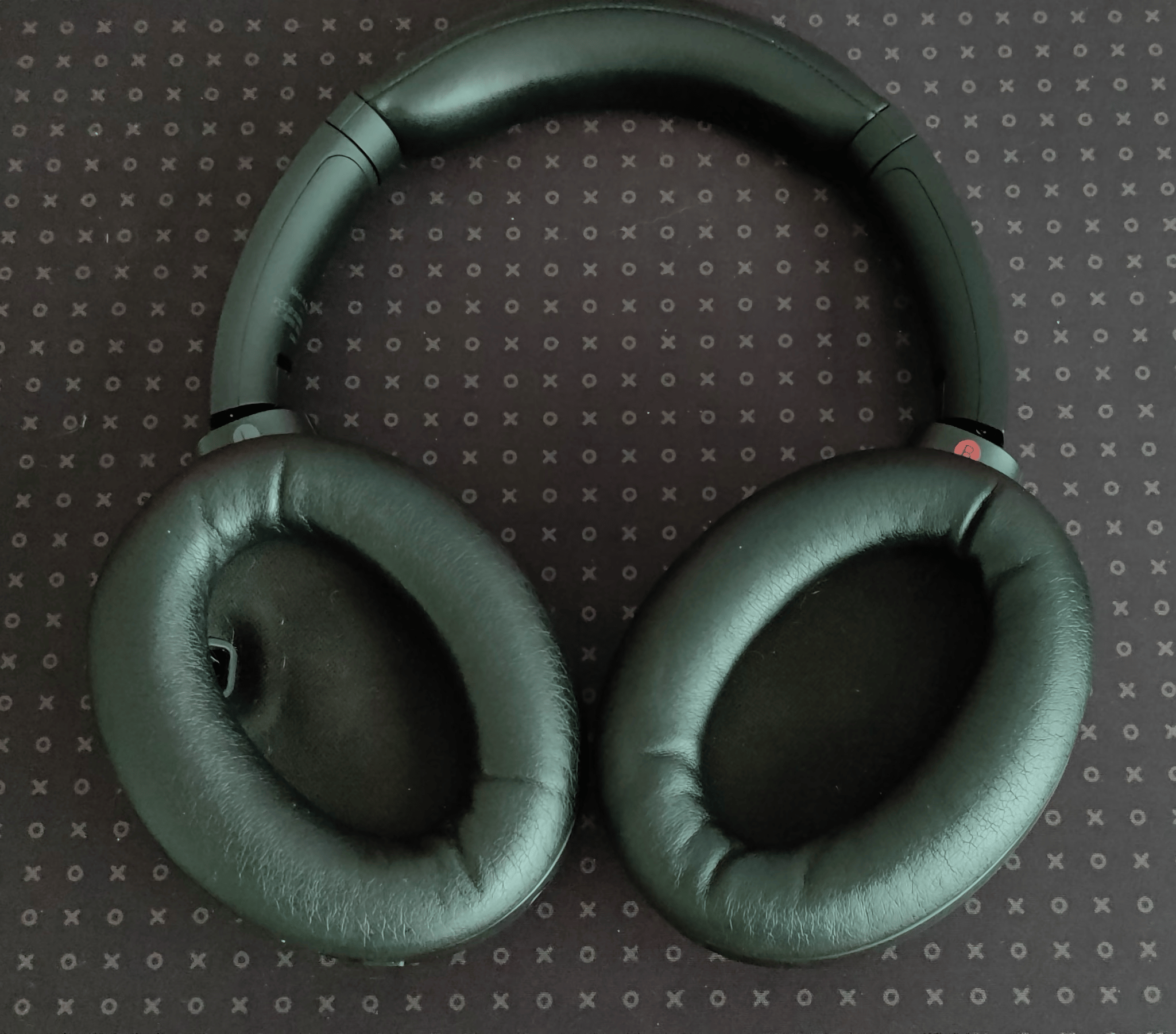 WH-1000XM4 Wireless Noise Cancelling Headphones - Good Condition