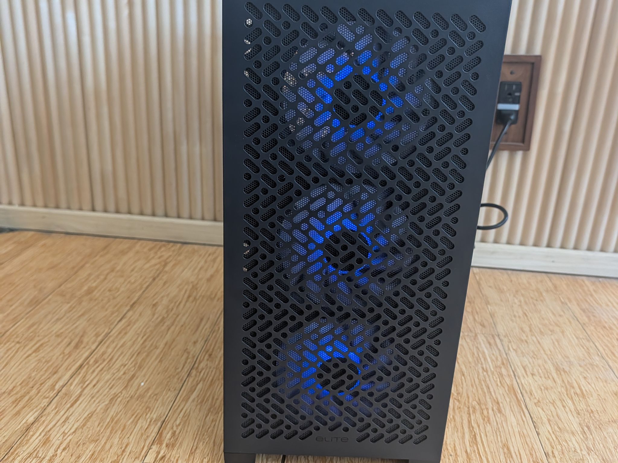 Custom Gaming PC Build | RX 580 8GB | I7 6700K | 16GB | 250GB SSD |