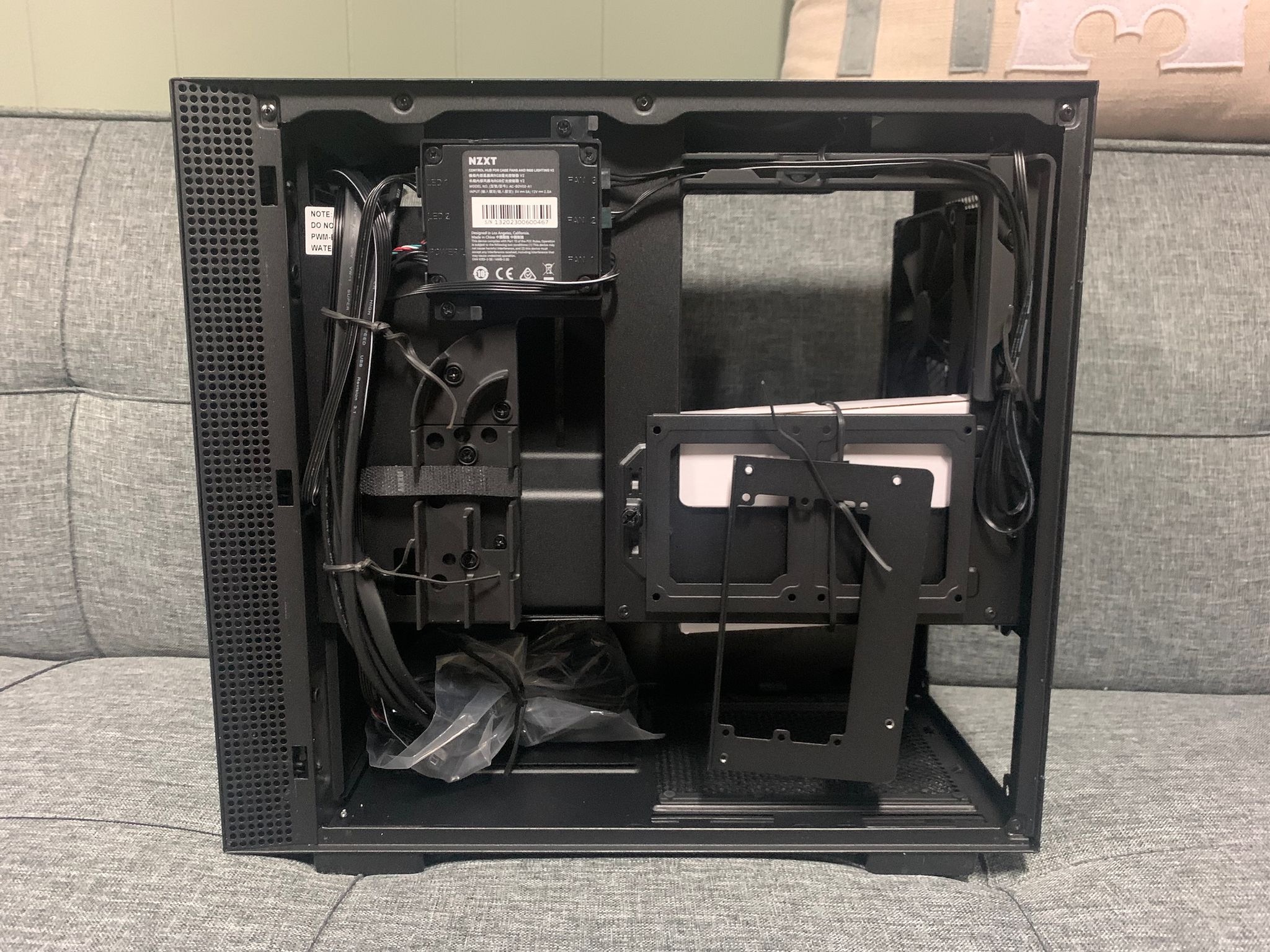 NZXT H210i Mini ITX Case (NEW)