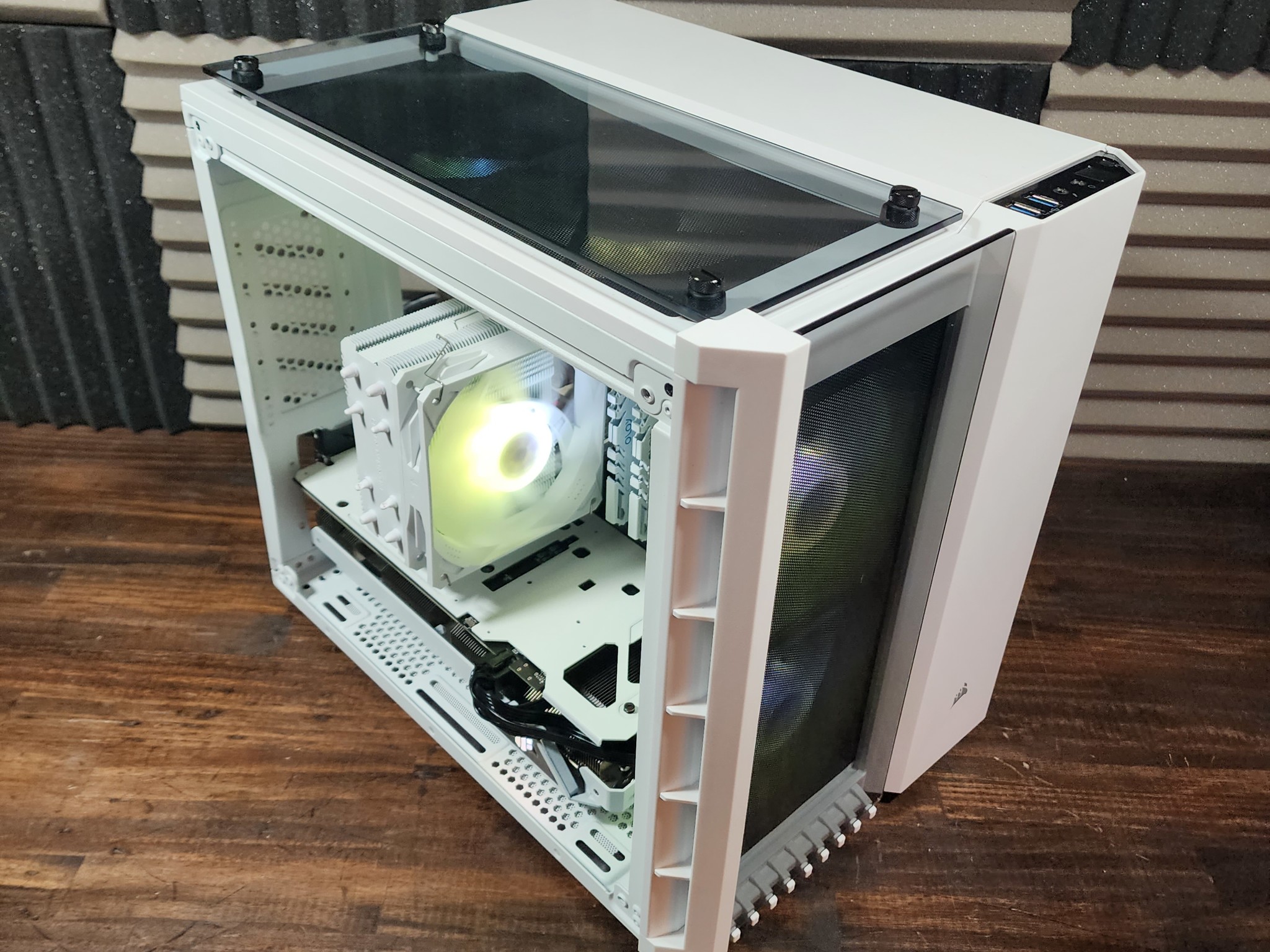 🤍💛🤍 GeForce RTX 3060 Ti // AMD Ryzen 7 3700X // 16GB 3200MHz 